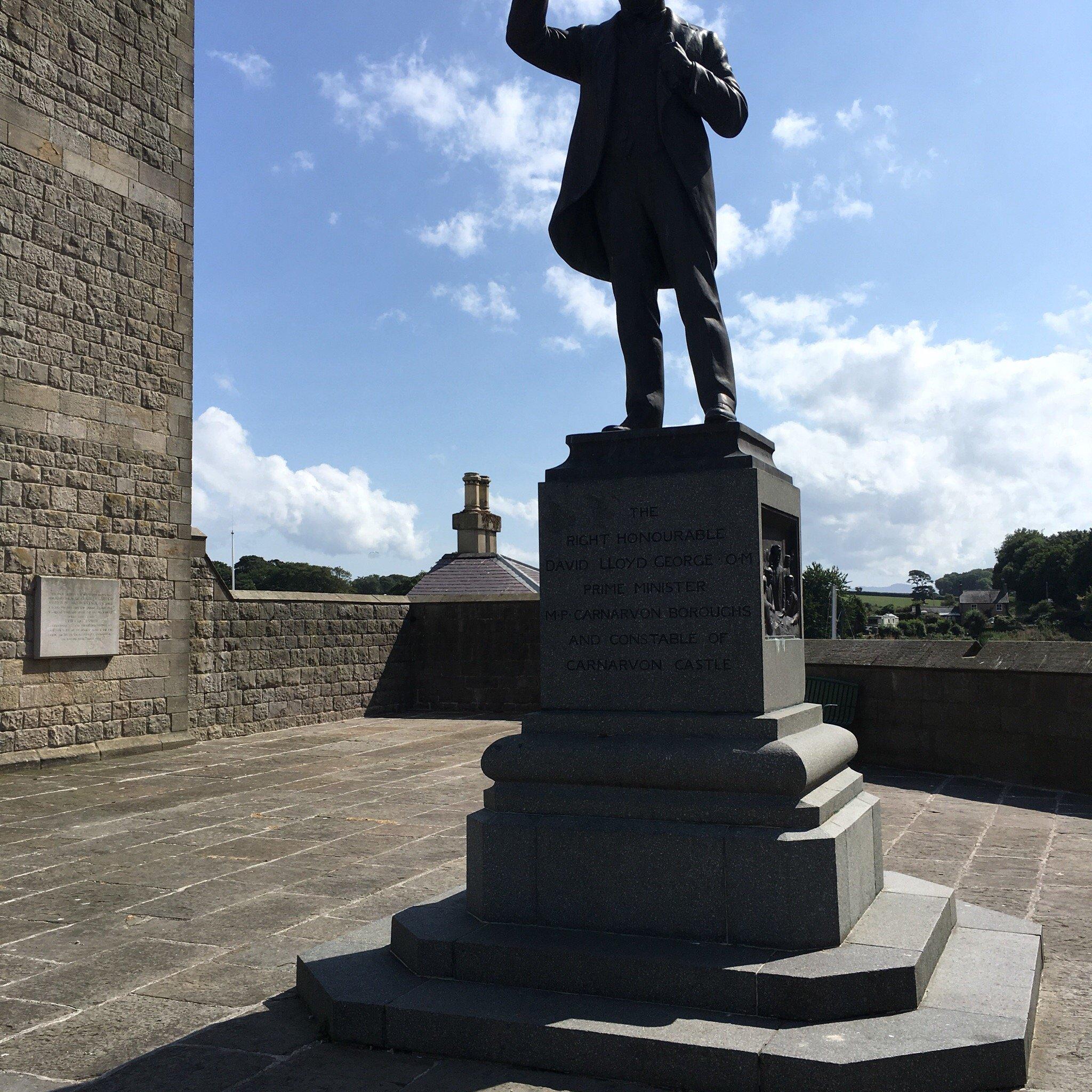 Statue of David Lloyd Geroge