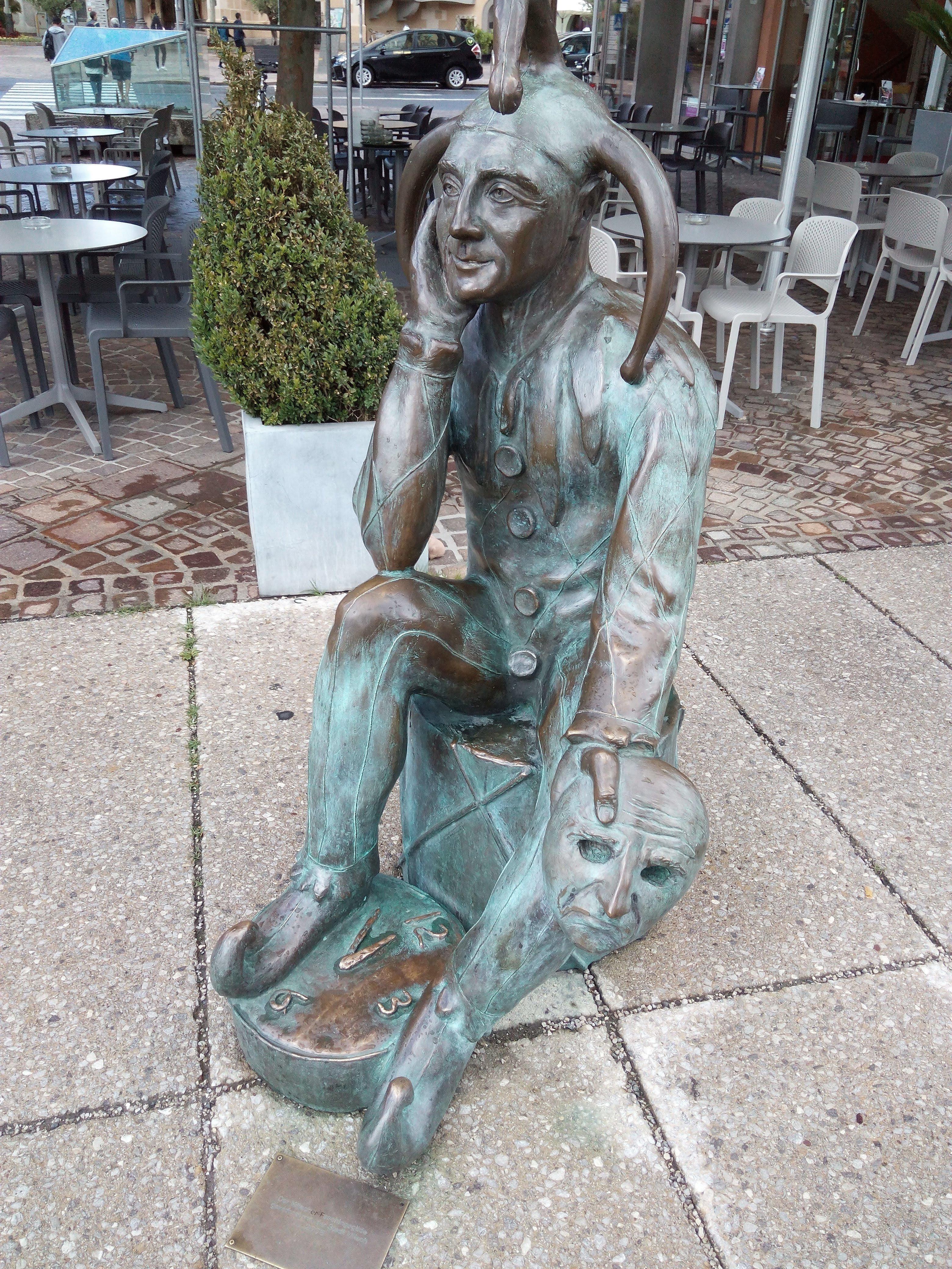 Faschingsnarr in Bronze