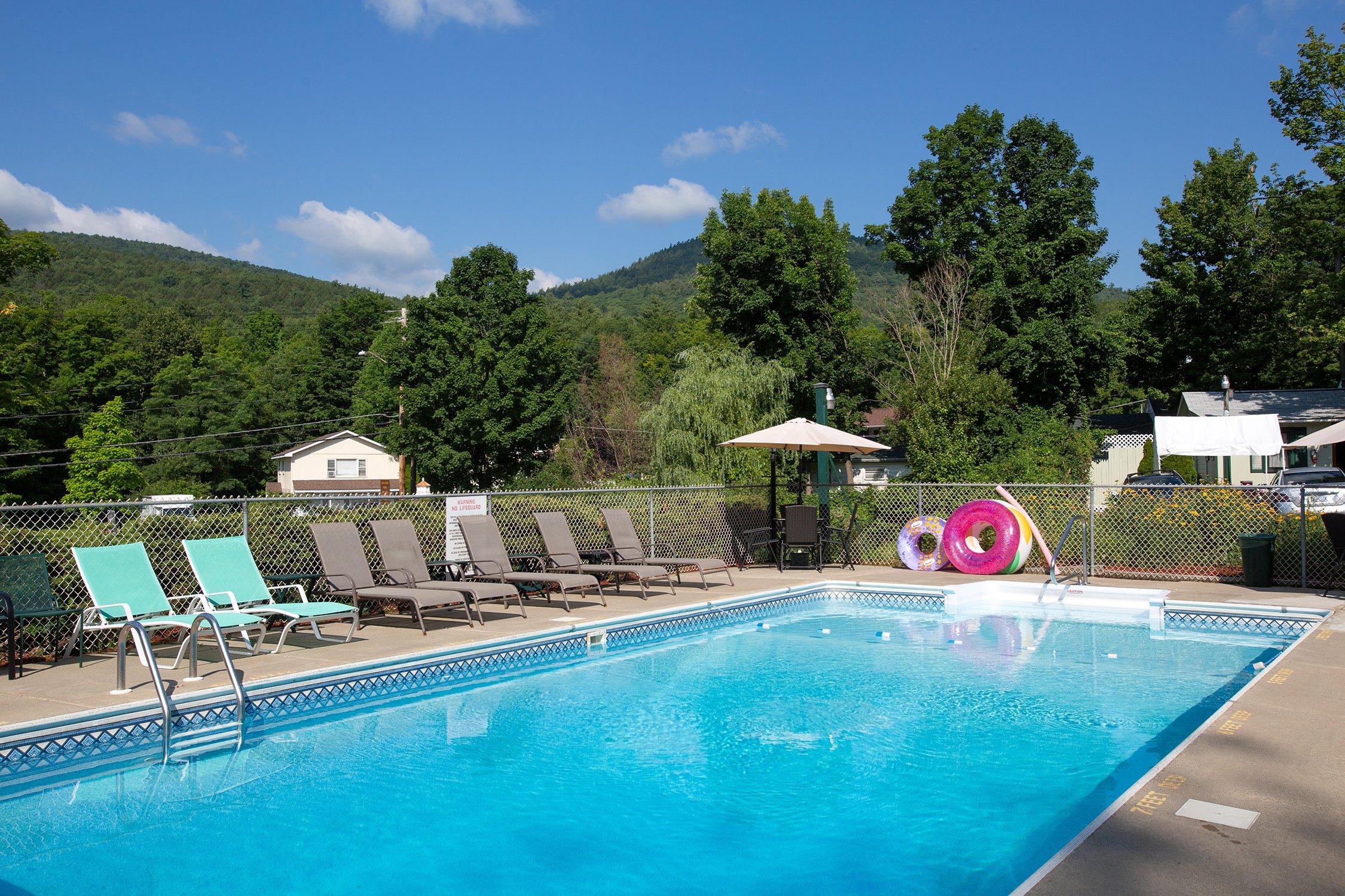 Adirondack Sunrise Motel