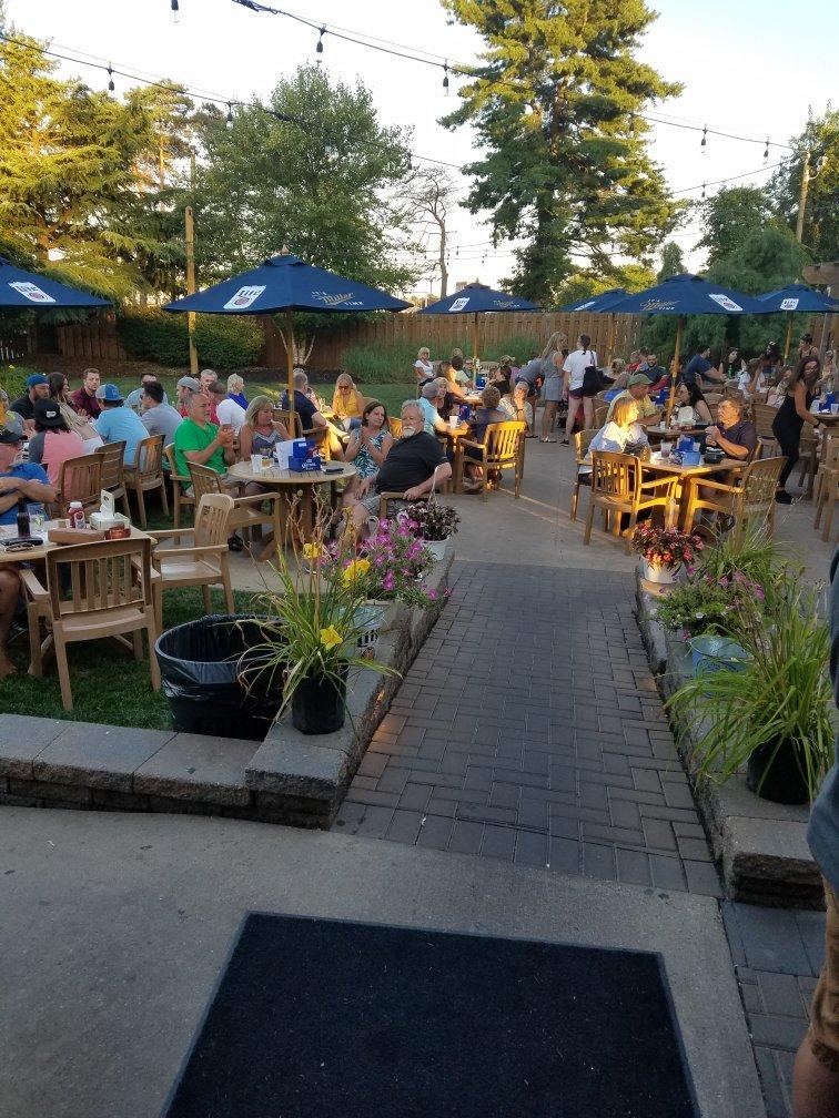 Ott's On The Green