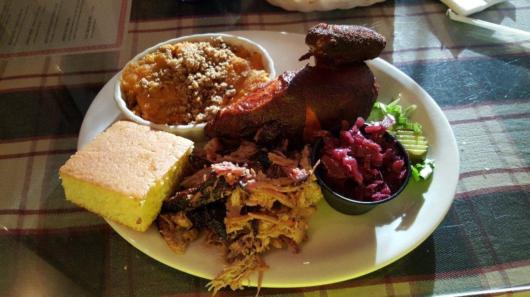 Wood's Pit BBQ & Mexican Café