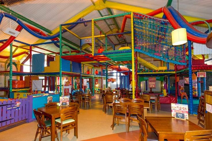 Flying Legends Wacky Warehouse