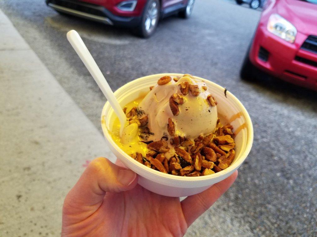 Hanks Frozen Custard