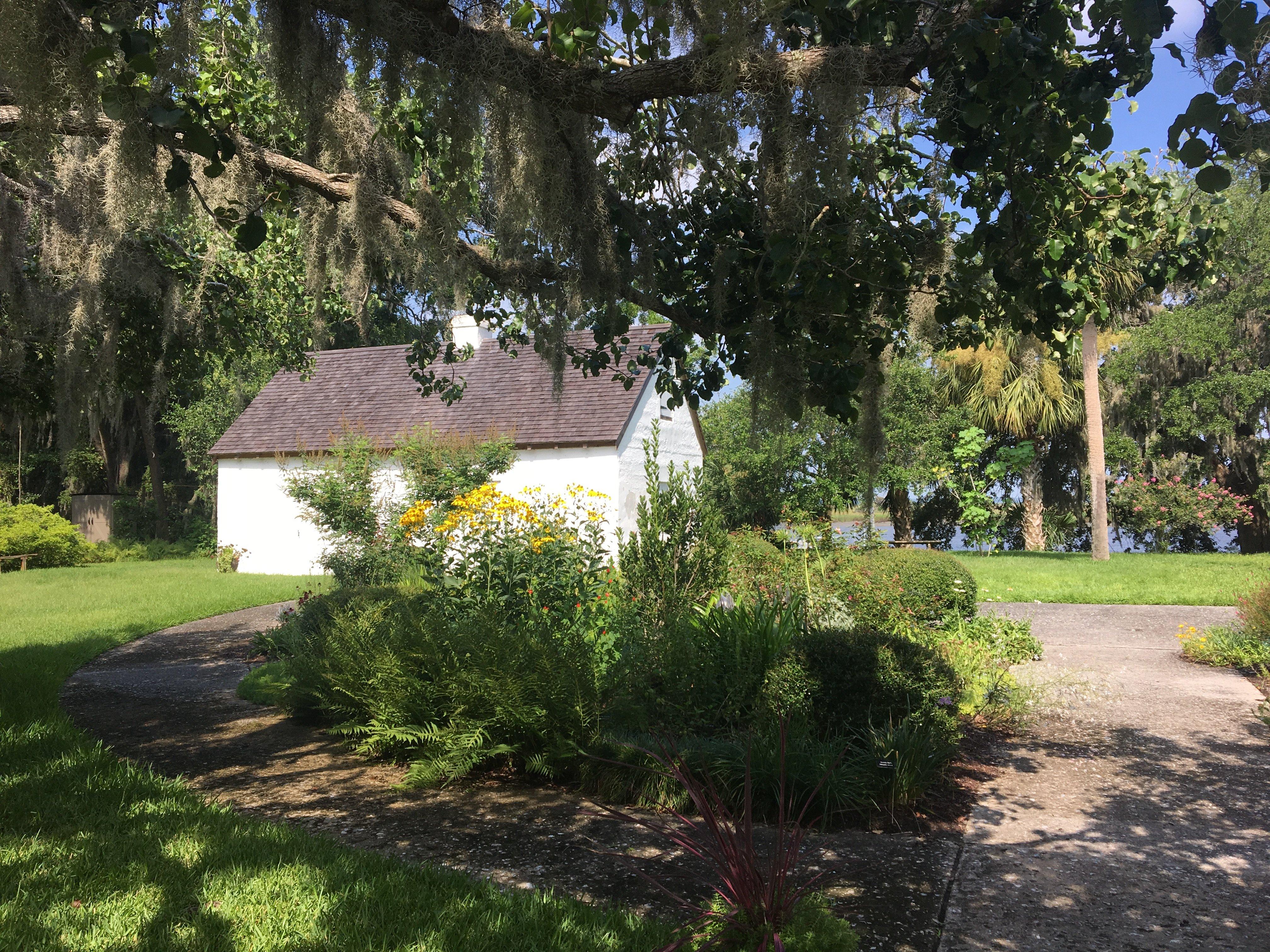 Cassina Garden Club tabby cabins