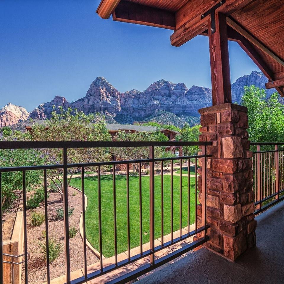 Cable Mountain Lodge