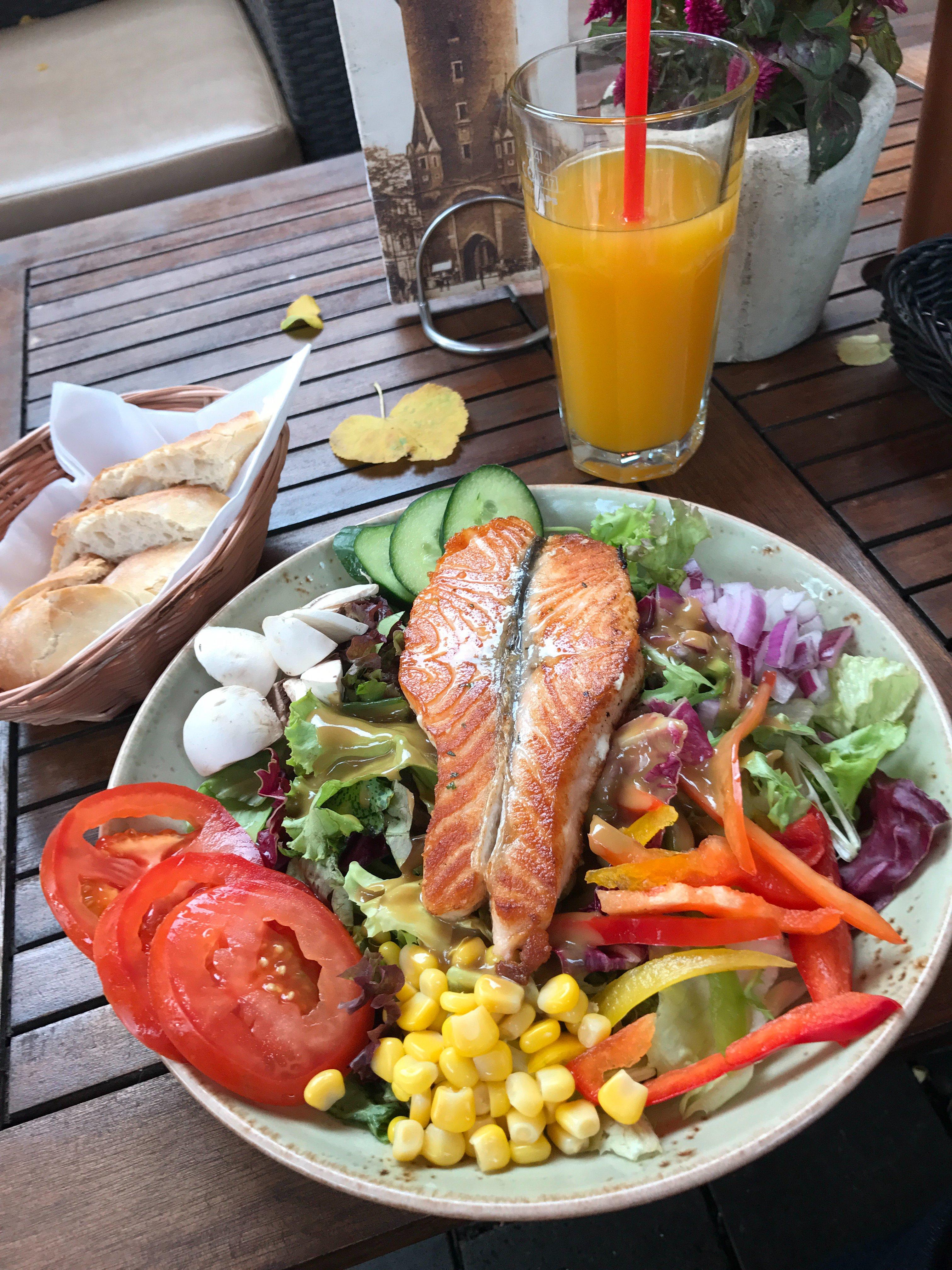 Eschenheimer Turm Cafe