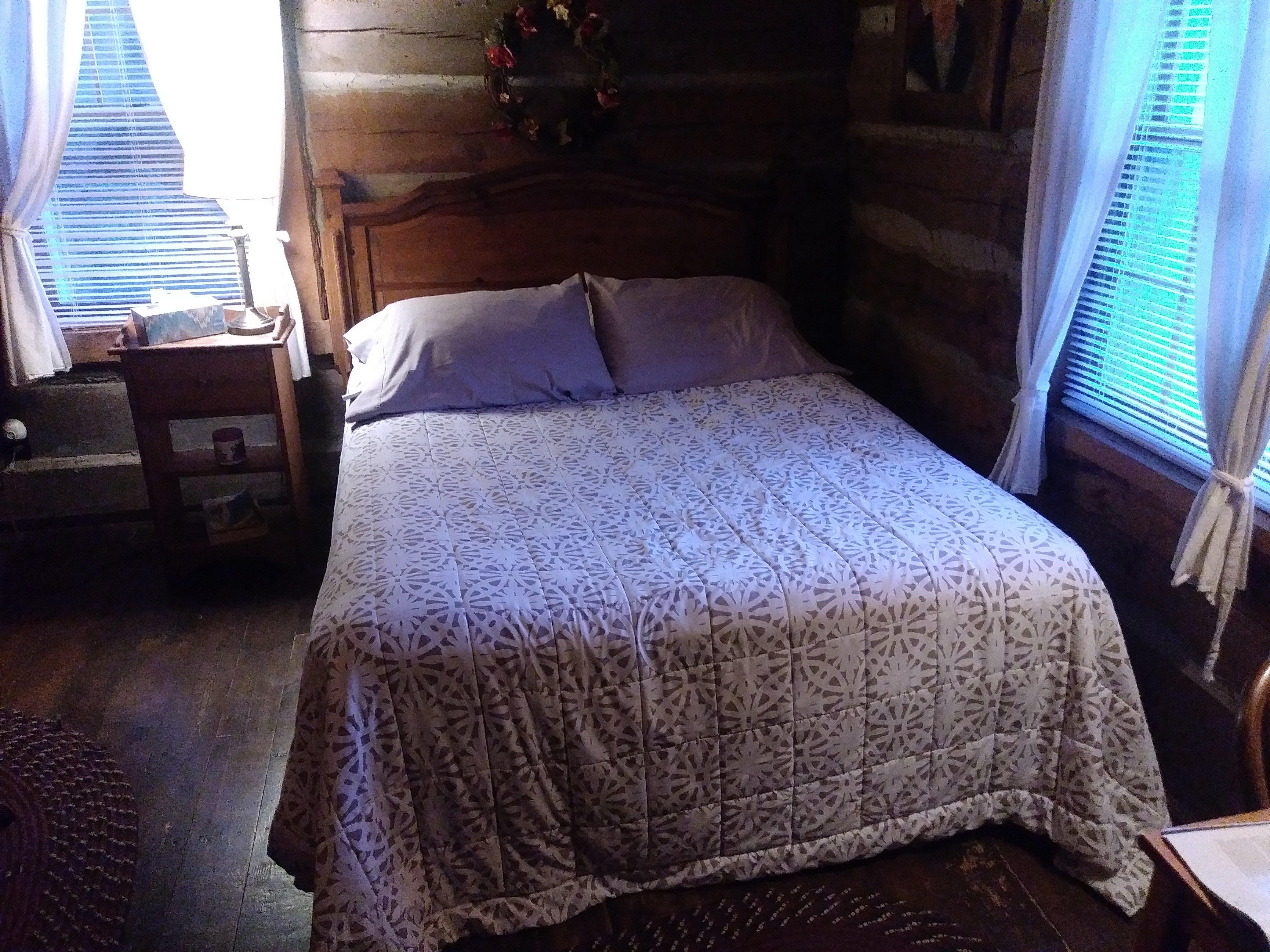 Galena Log Cabin Getaway