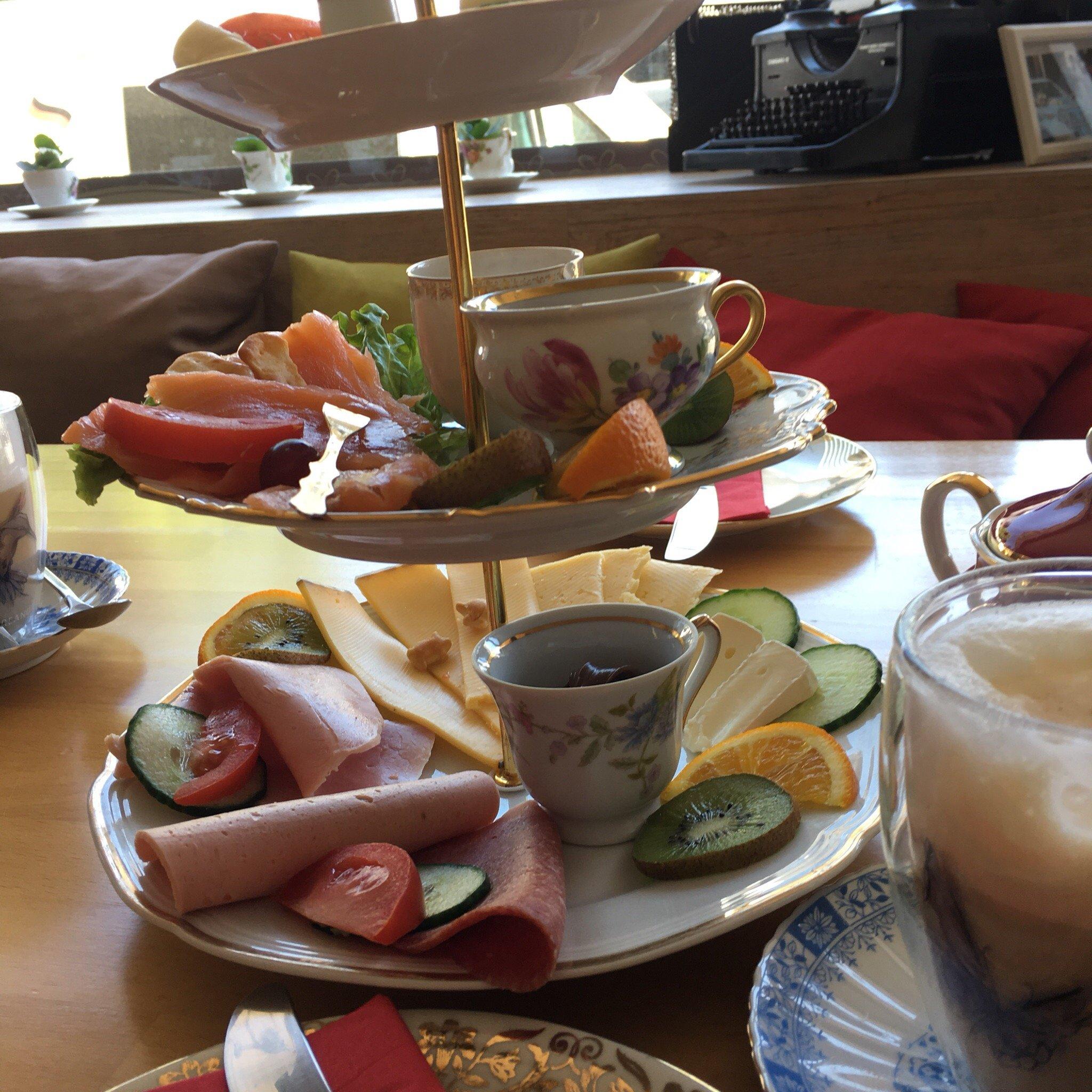 Daisys Tearoom & Garden