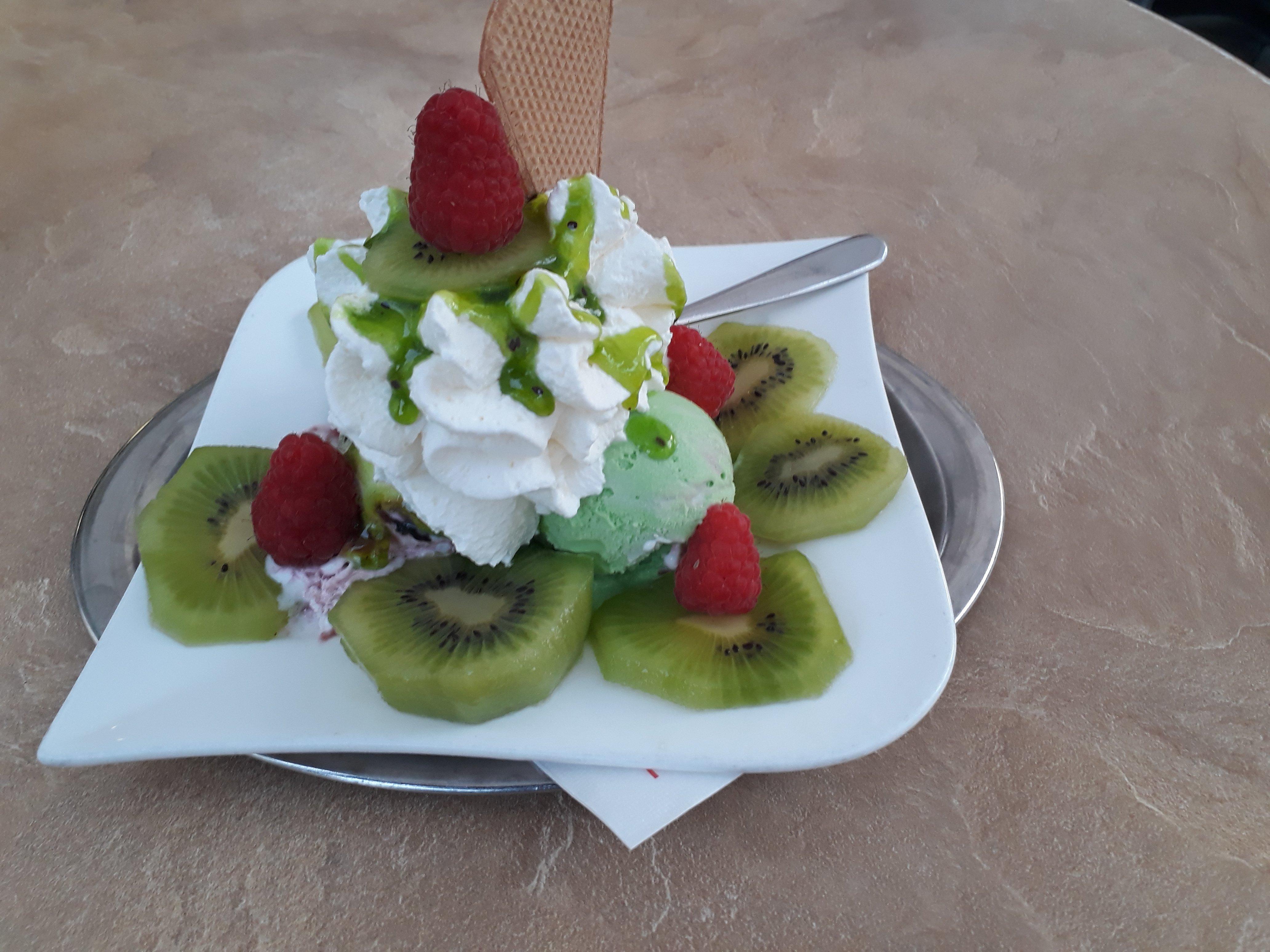 Eiscafe Gelateria De Pellegrin