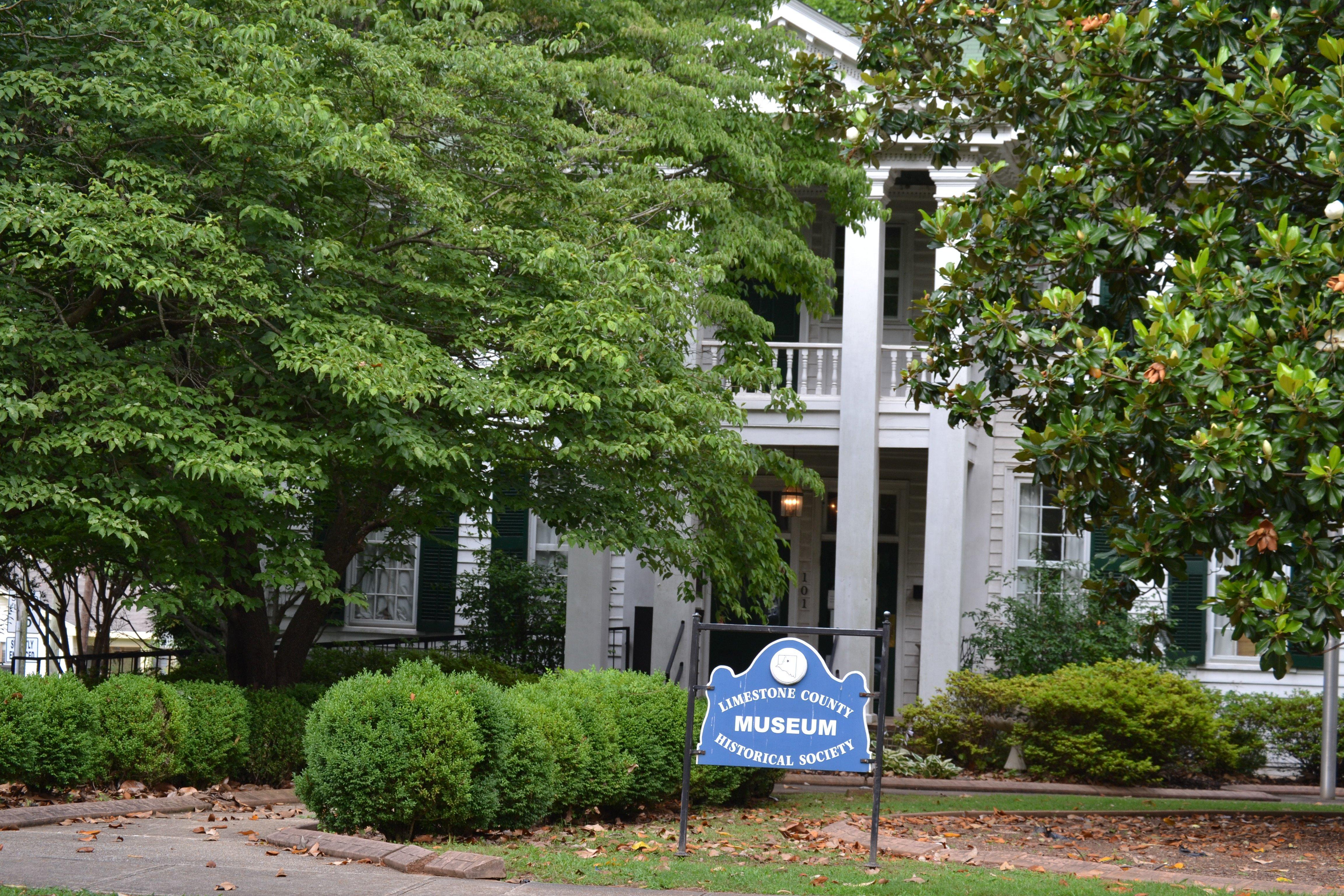 Houston Memorial Library