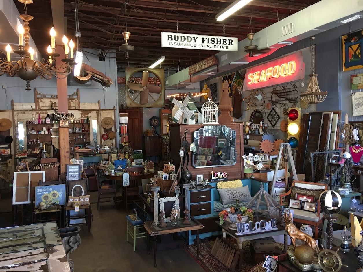 Rabbit Hole Antiques &  Collectibles
