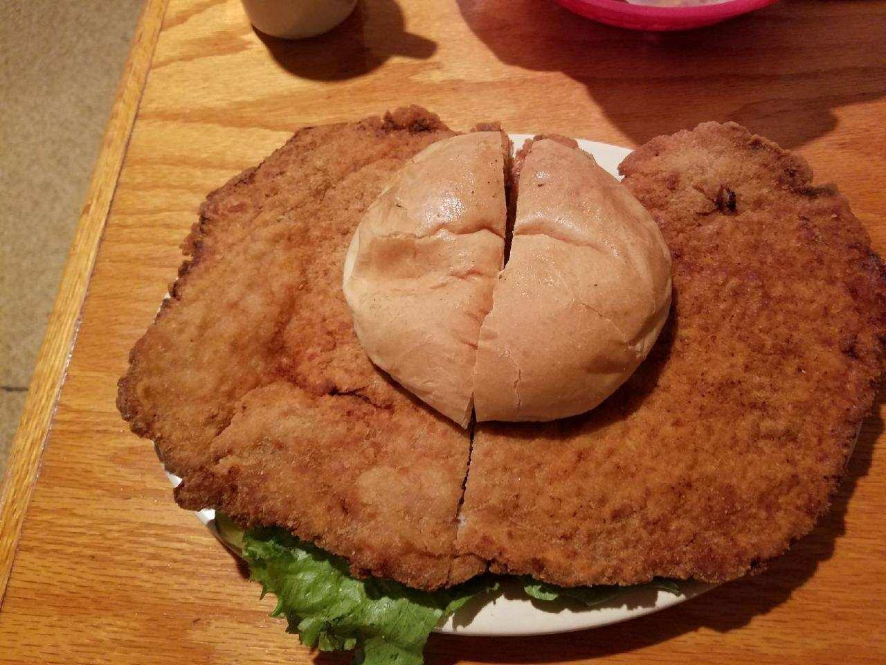 Roadhouse Bar & Grill