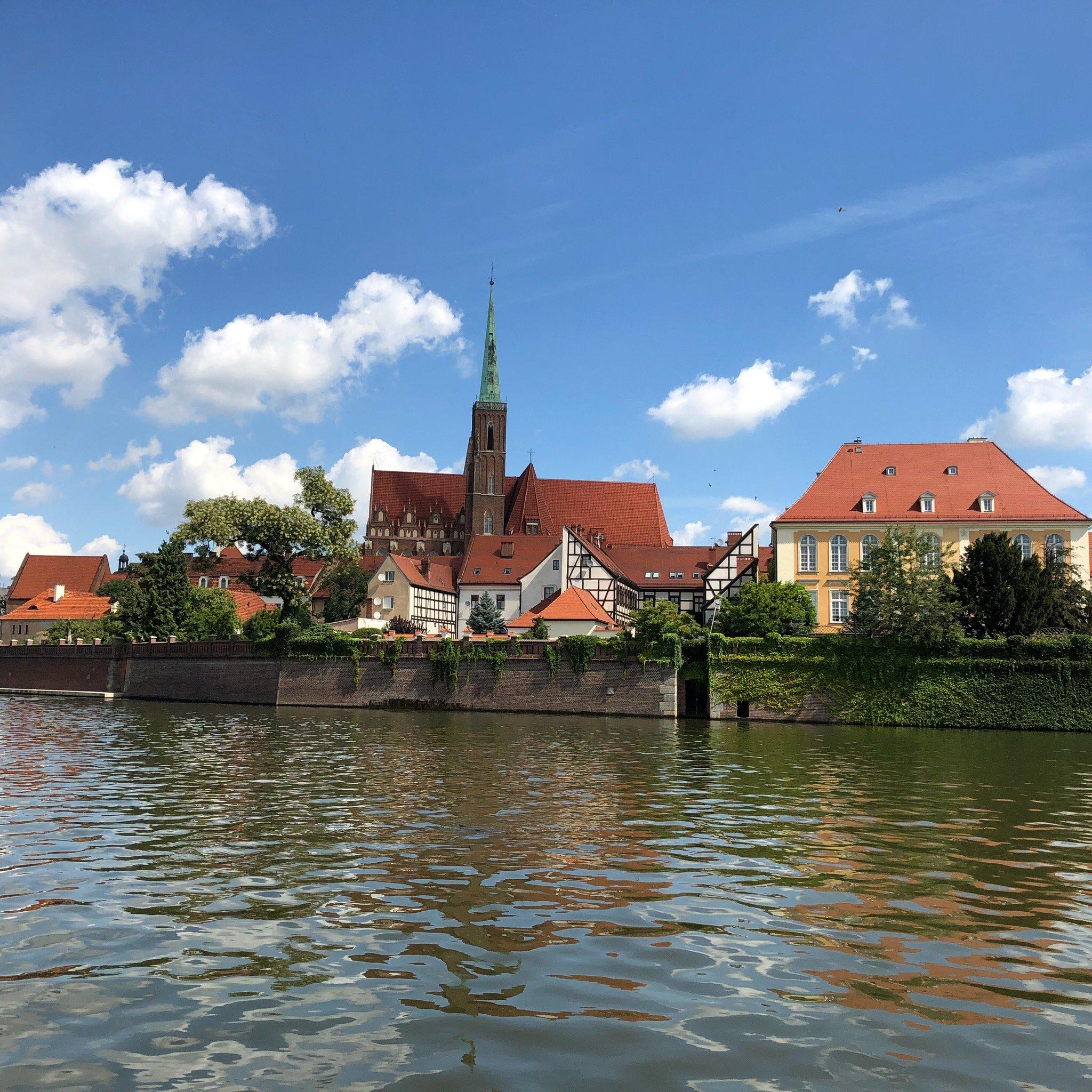 Katamaran- Wrocław Rejsy po Odrze