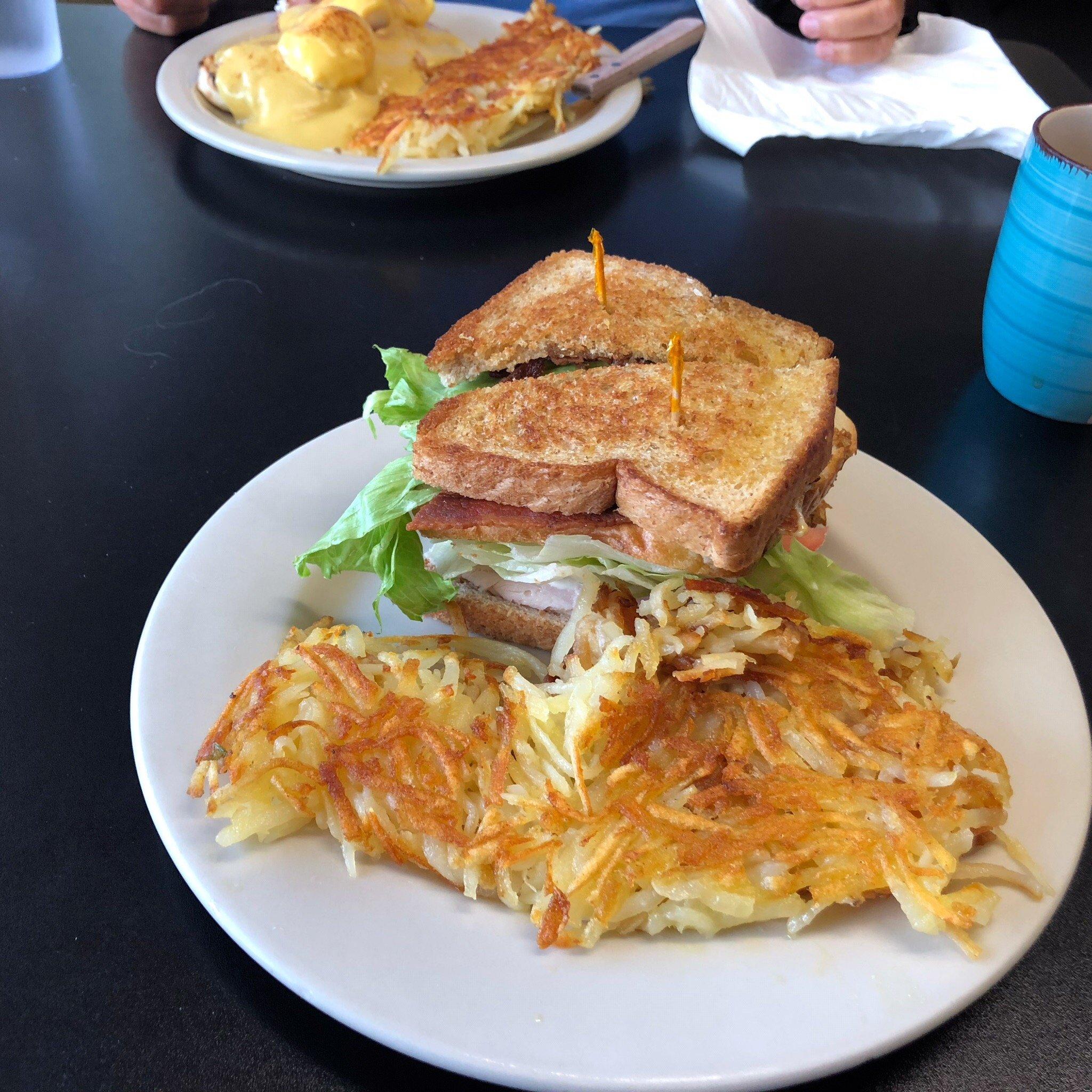 Vicki's Family Diner