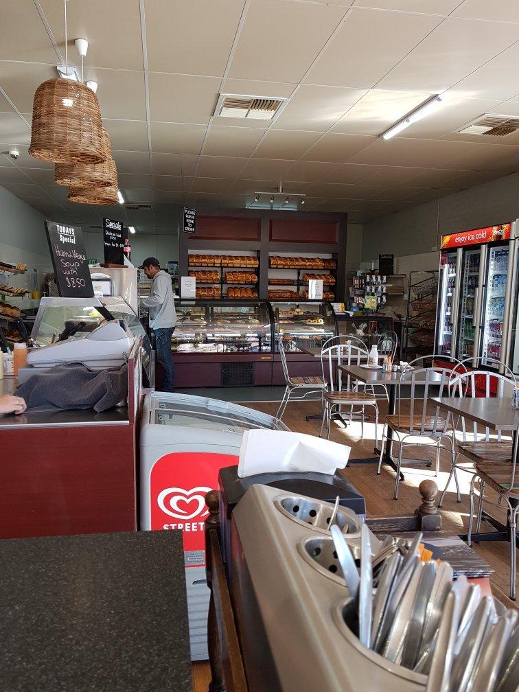 Narrandera Bakery