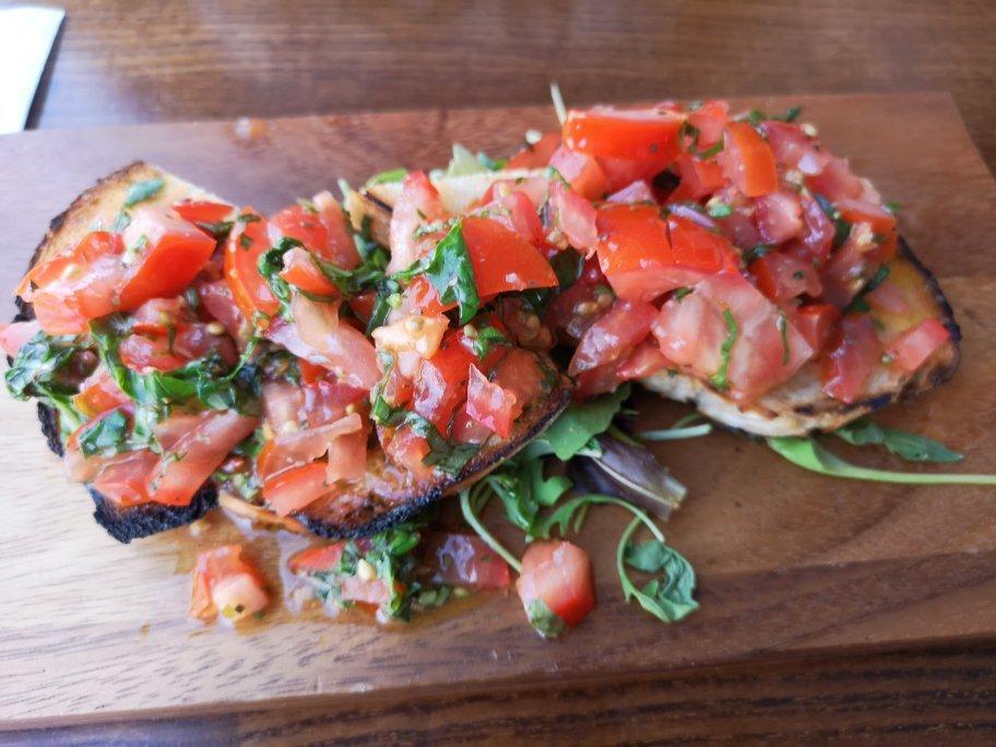 Kurdina Restaurant & Bar