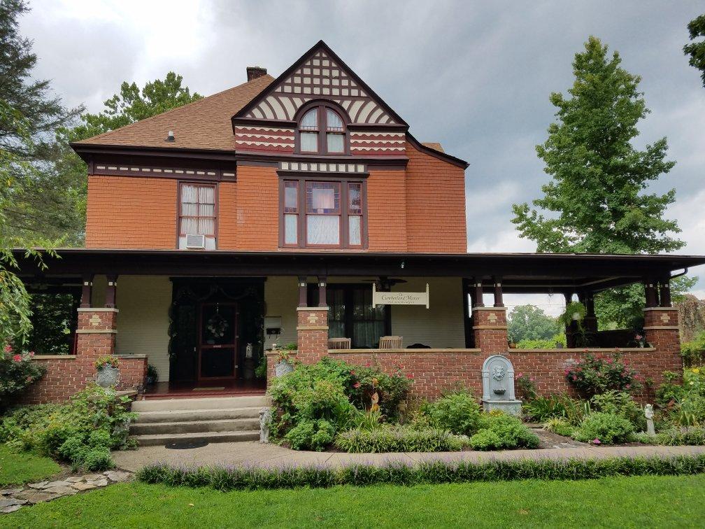 Cumberland Manor Bed And Breakfast