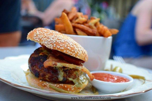 The Queen and Beaver Public House