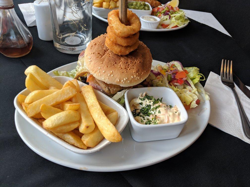 Alara Bistro & Grill