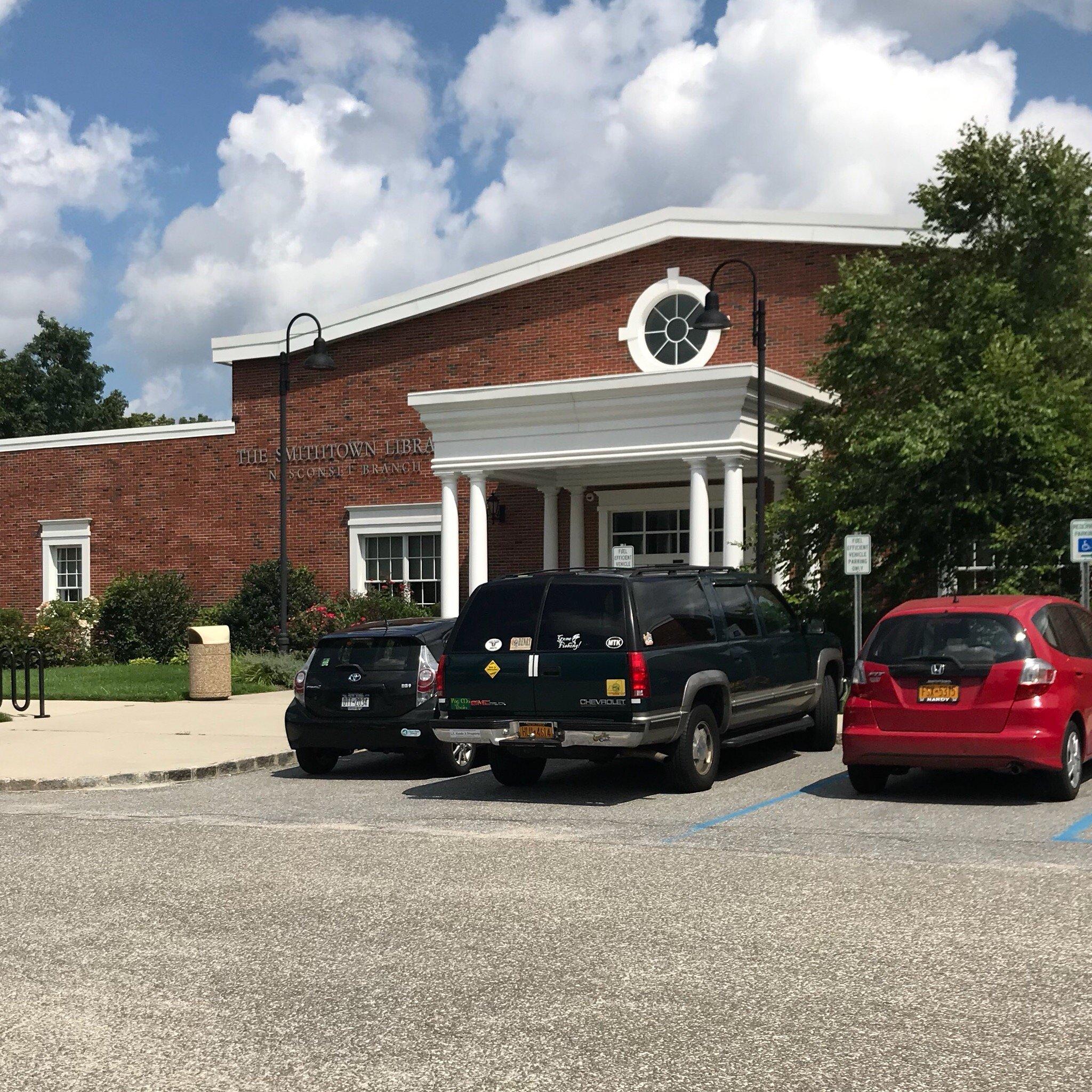 Smithtown Library, 1 N Country Rd, Smithtown, NY 11787, US - MapQuest