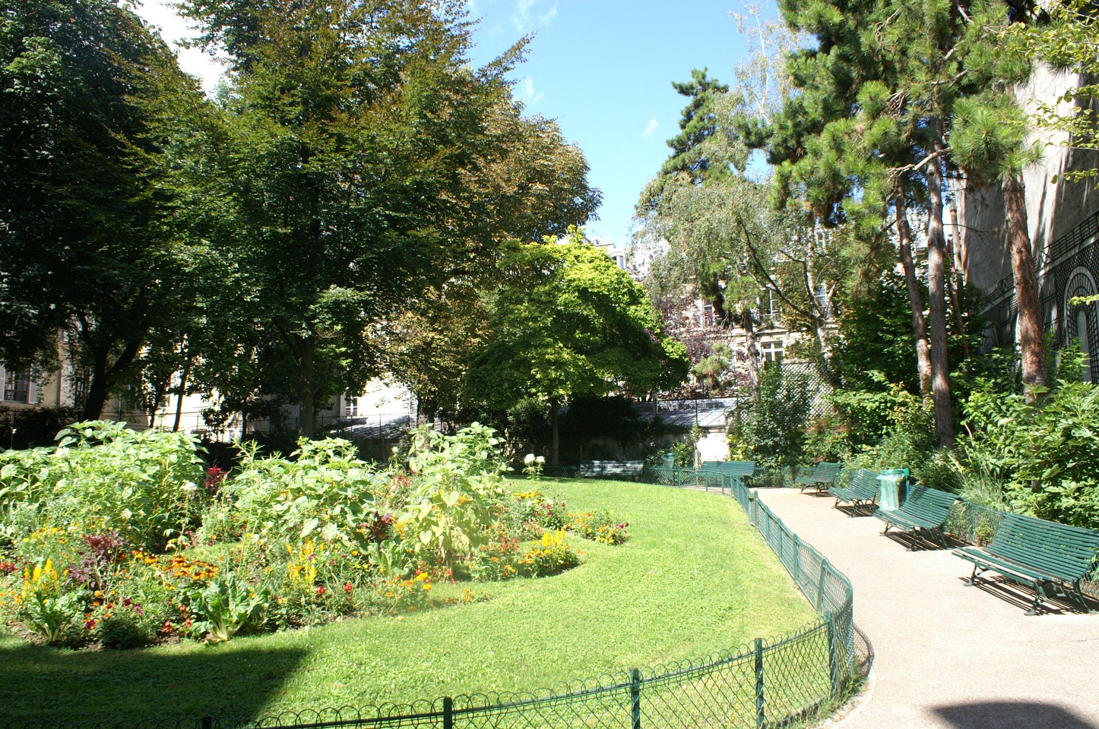 Square Alex Biscarre