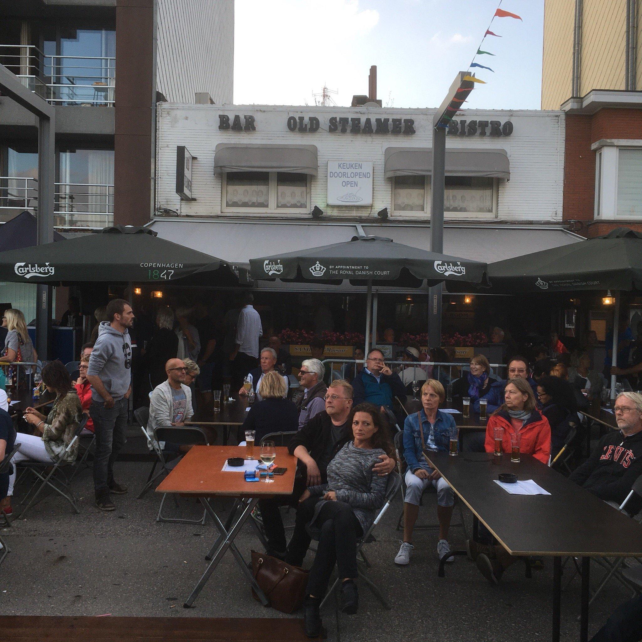 Cocktail Bar & Bistro Old Steamer