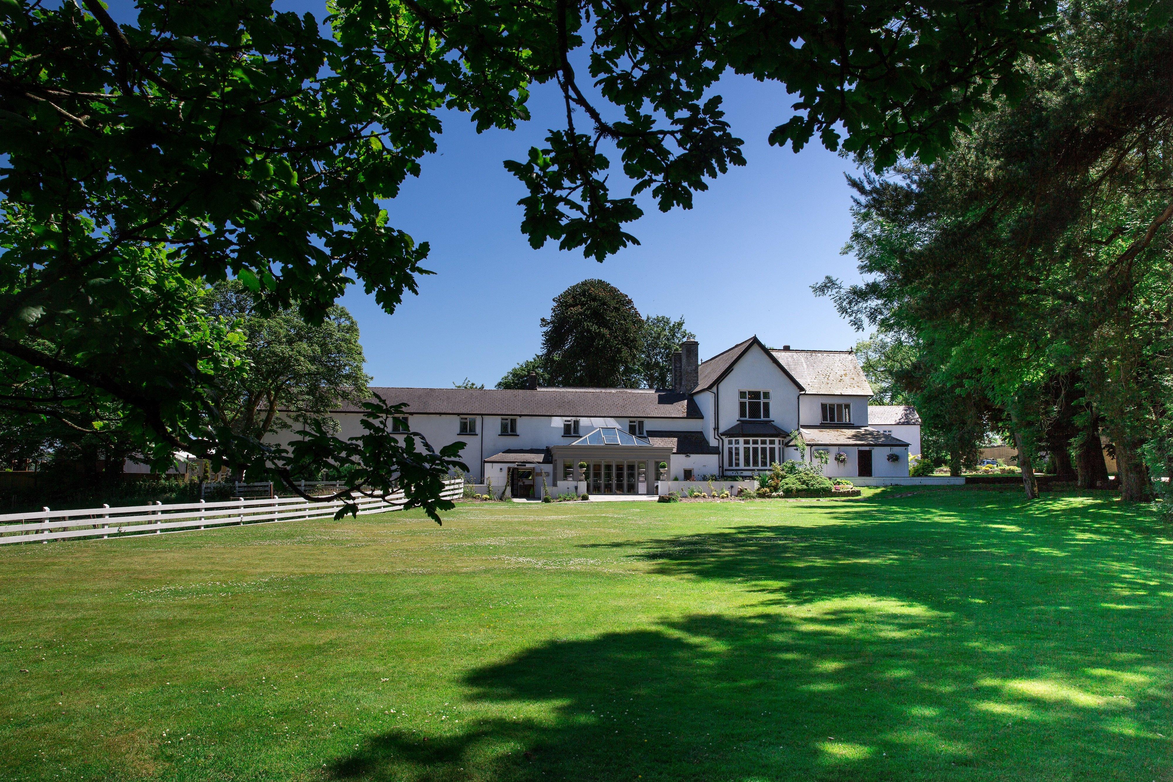Llechwen Hall Hotel and Restaurant