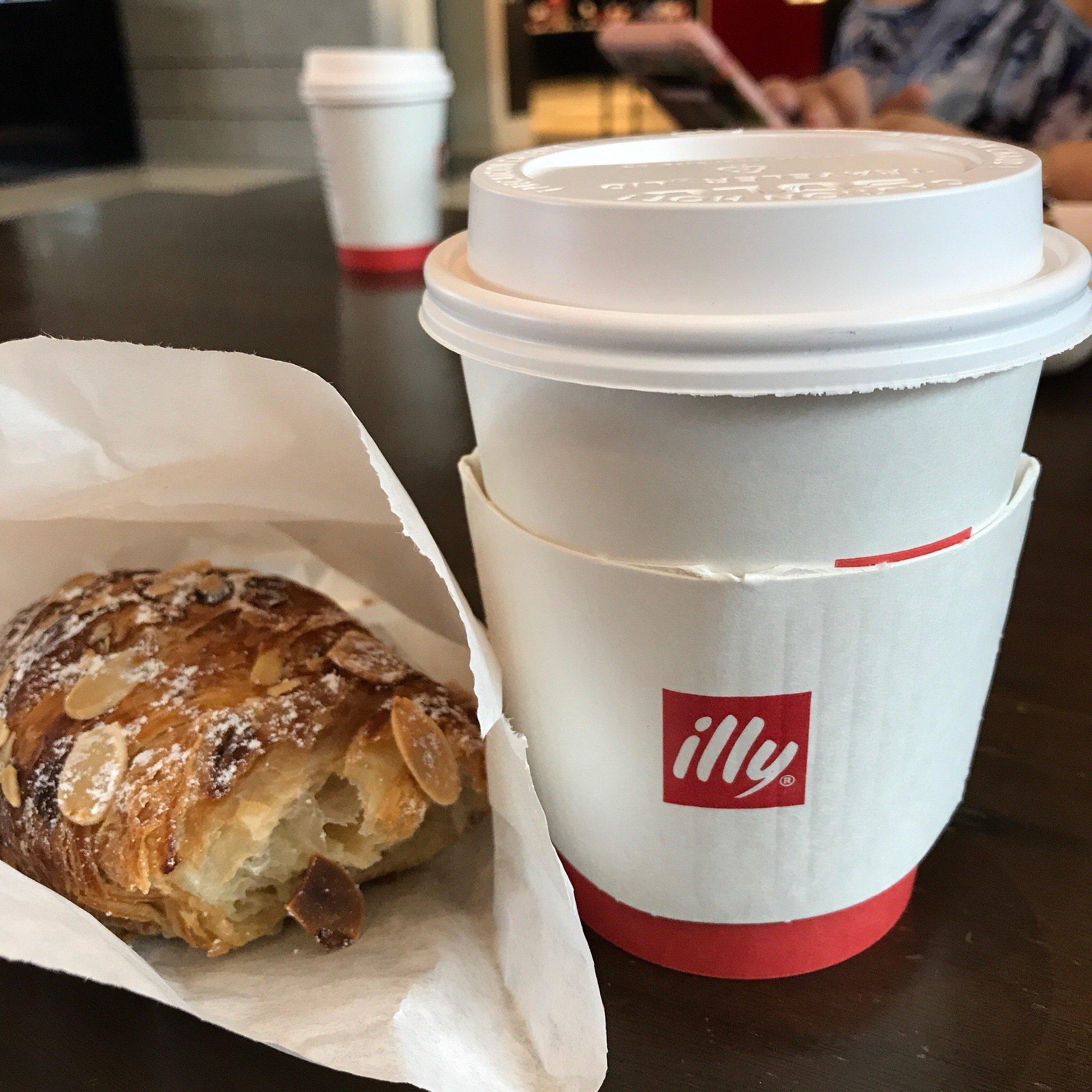 espressamente illy LA Live