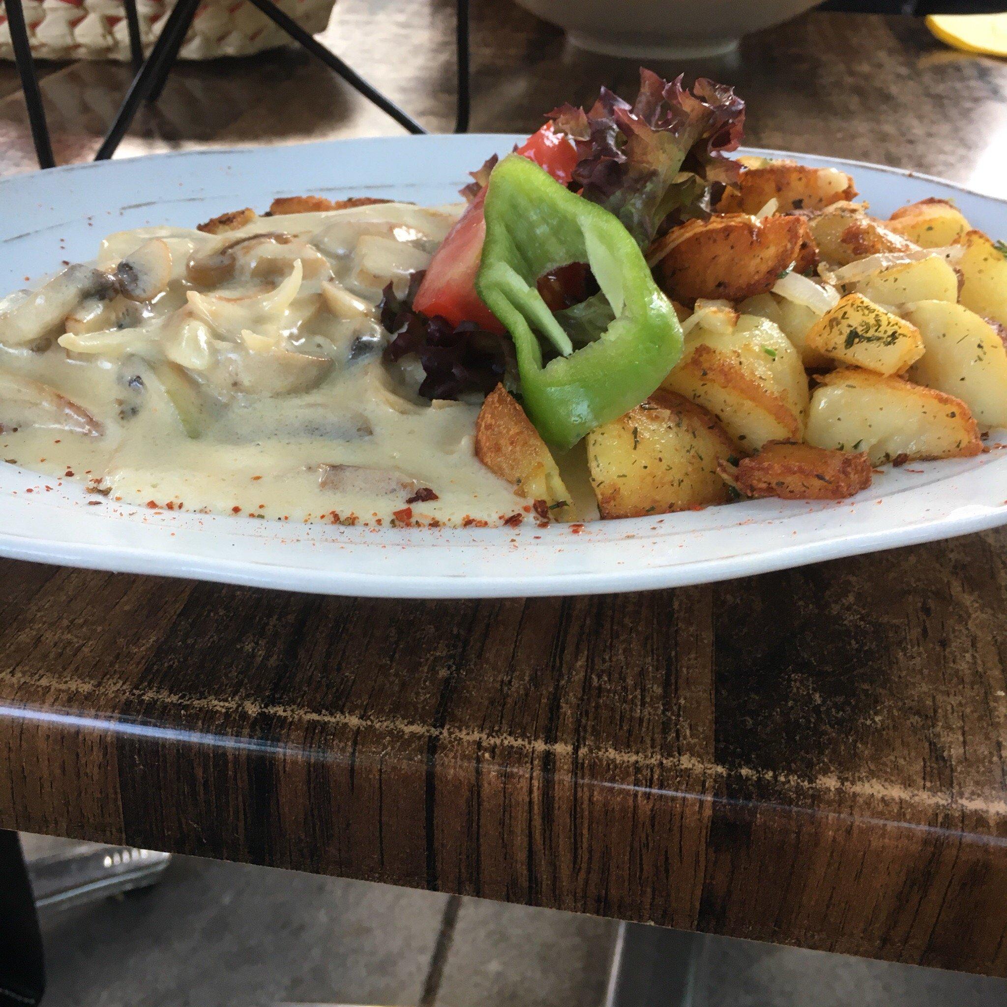 CERDO Café - Gelato - Lounge