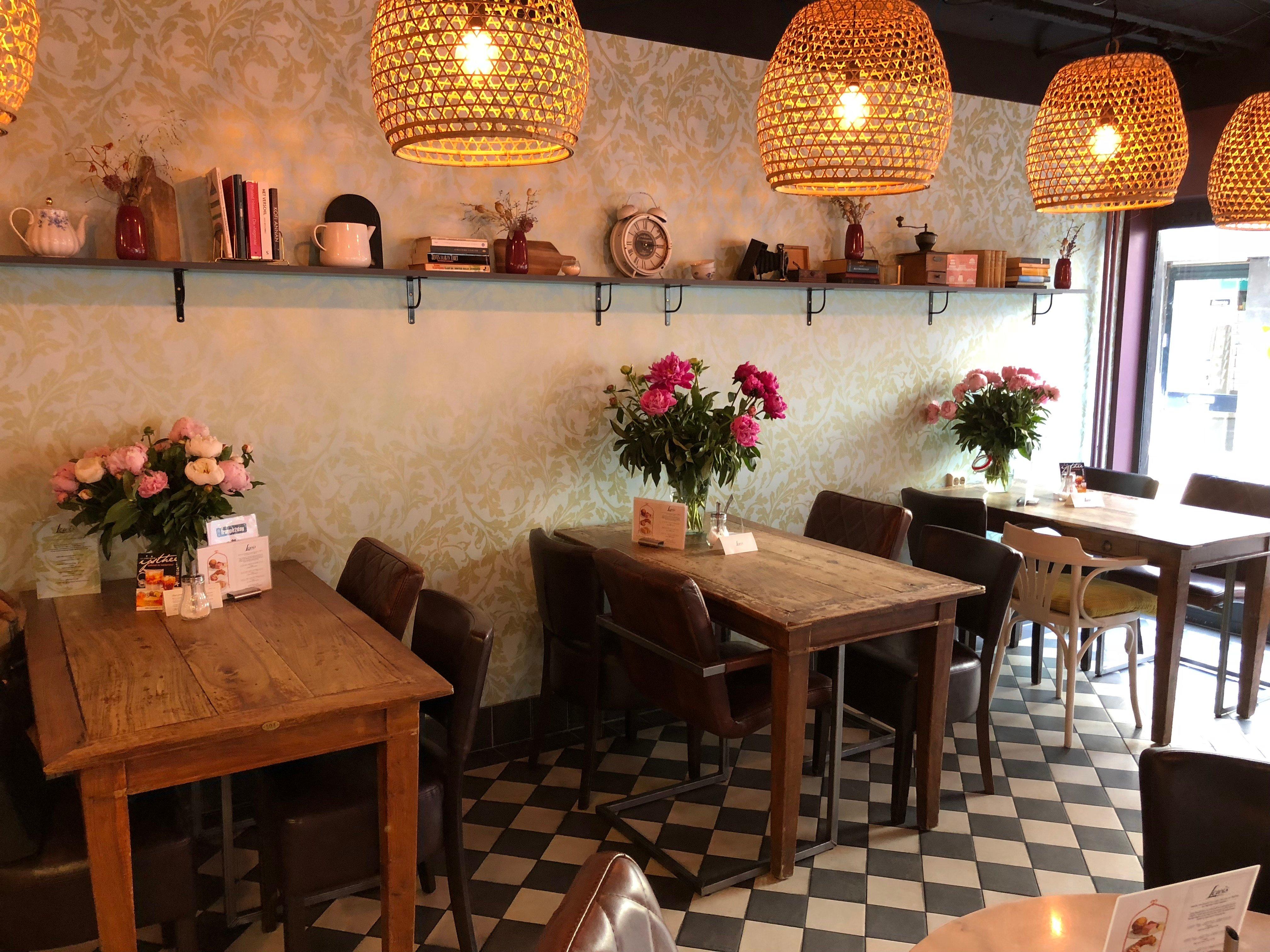 Lewis Book Cafe - High Tea Bar