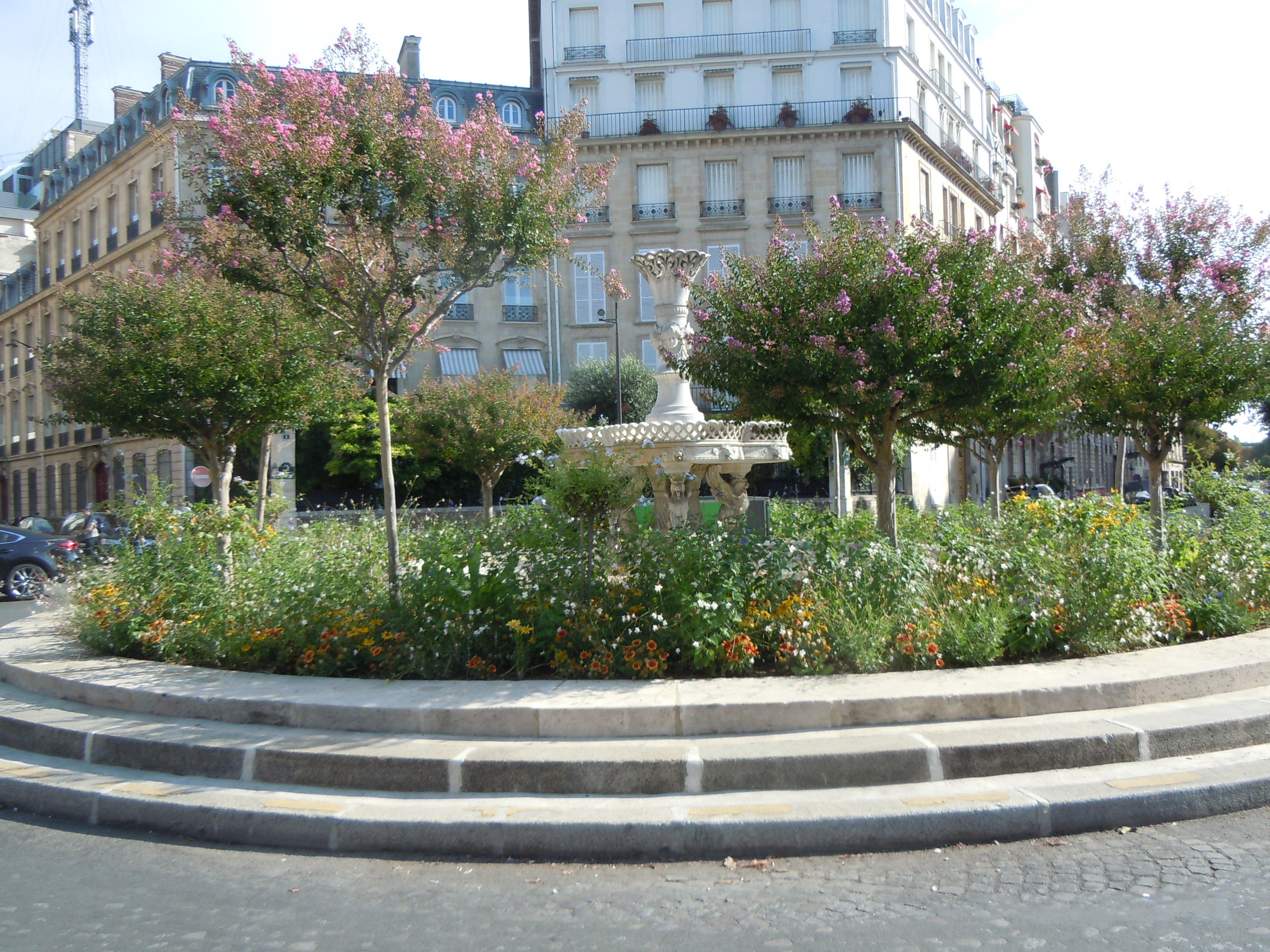 Fontaine de la Place François-1er