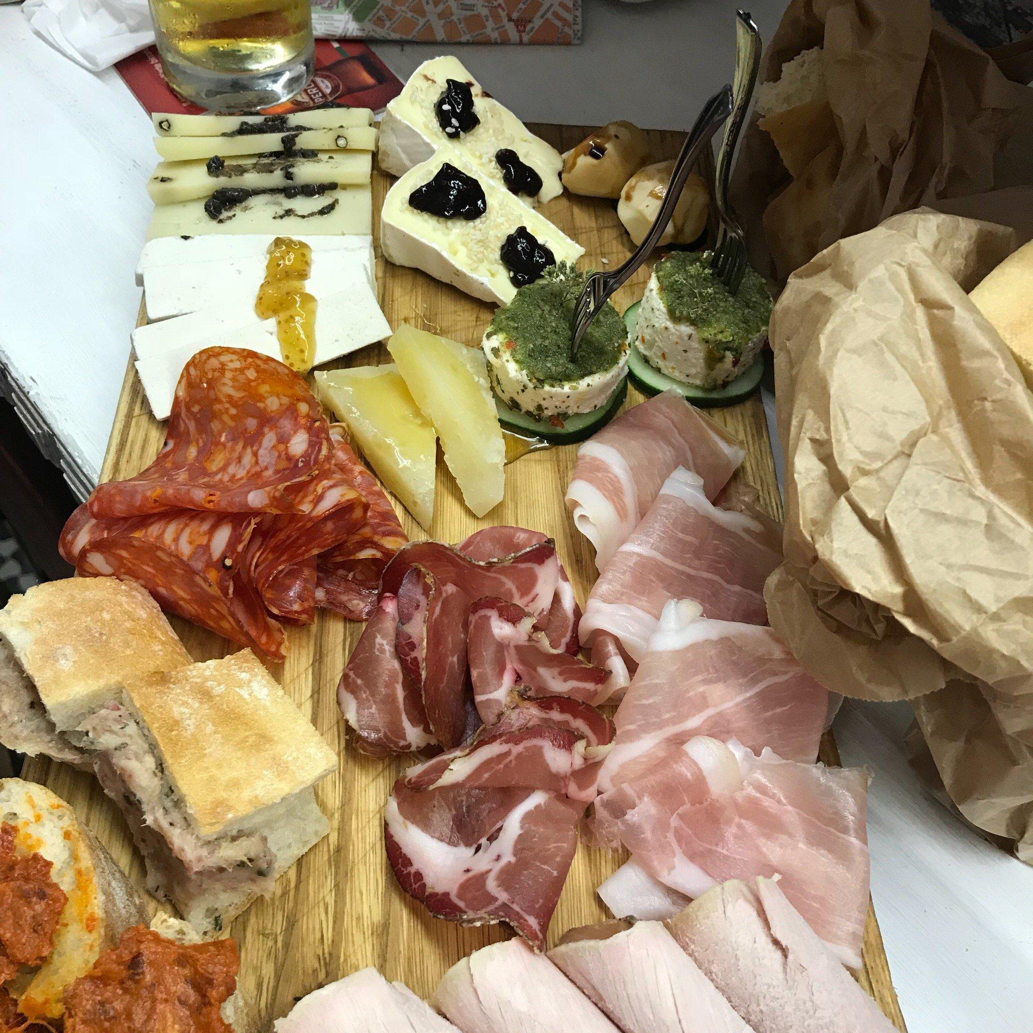 Arcelio Bistro Herbarium