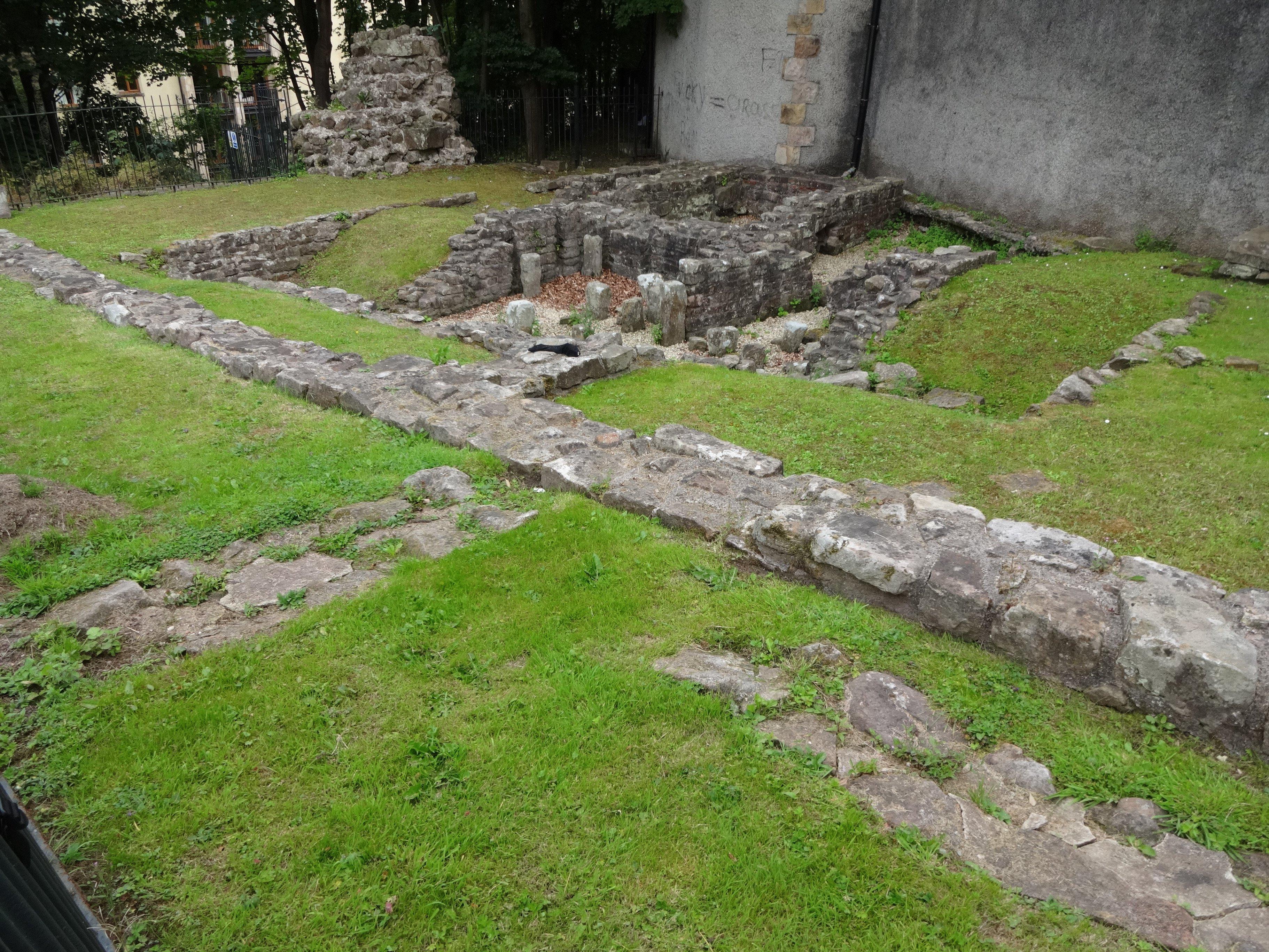 Roman Bath House and Wery Wall Remains