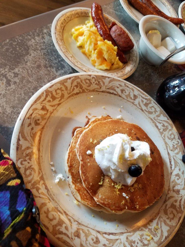 Another Broken Egg Cafe