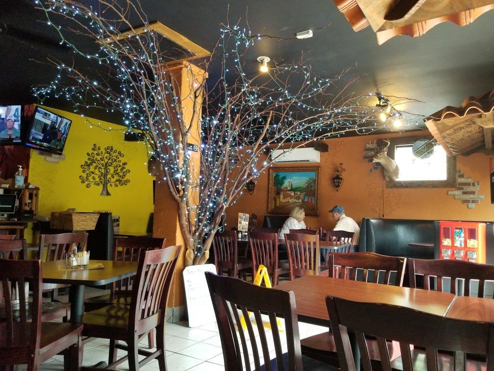 Rico's Mex Mex Grill