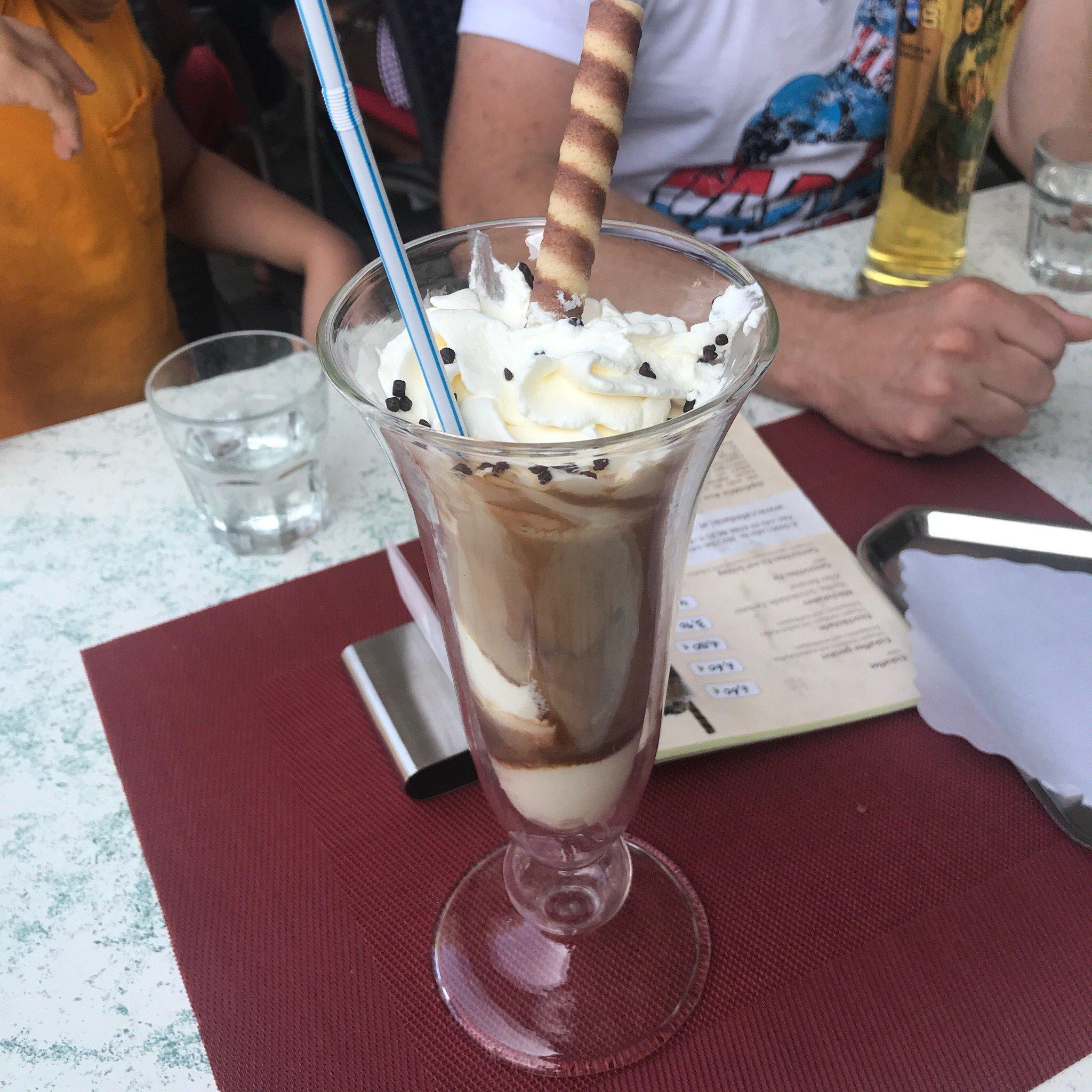 Cafe Konditorei Dankl Hotel and Restaurant