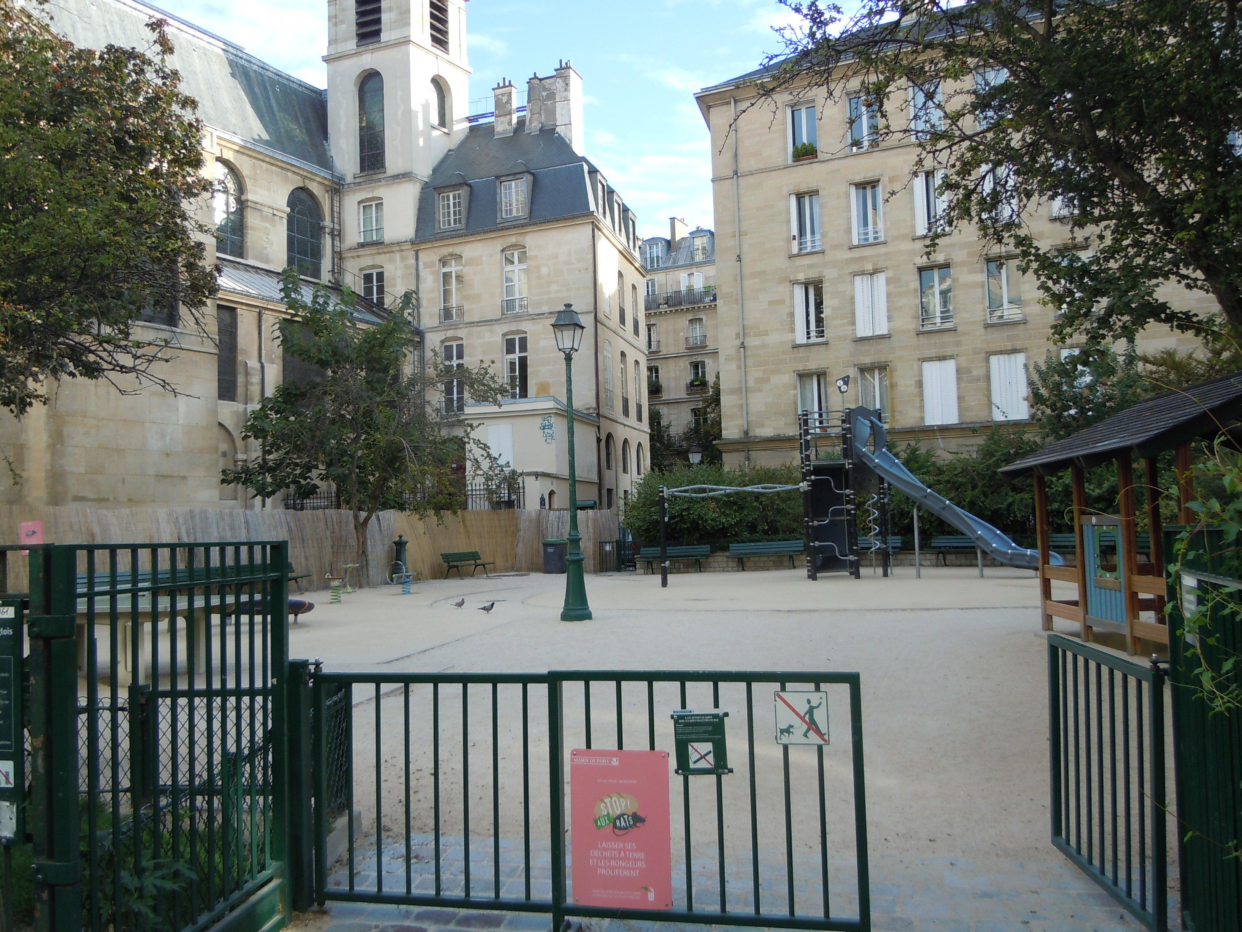 Square Charles Victor Langlois