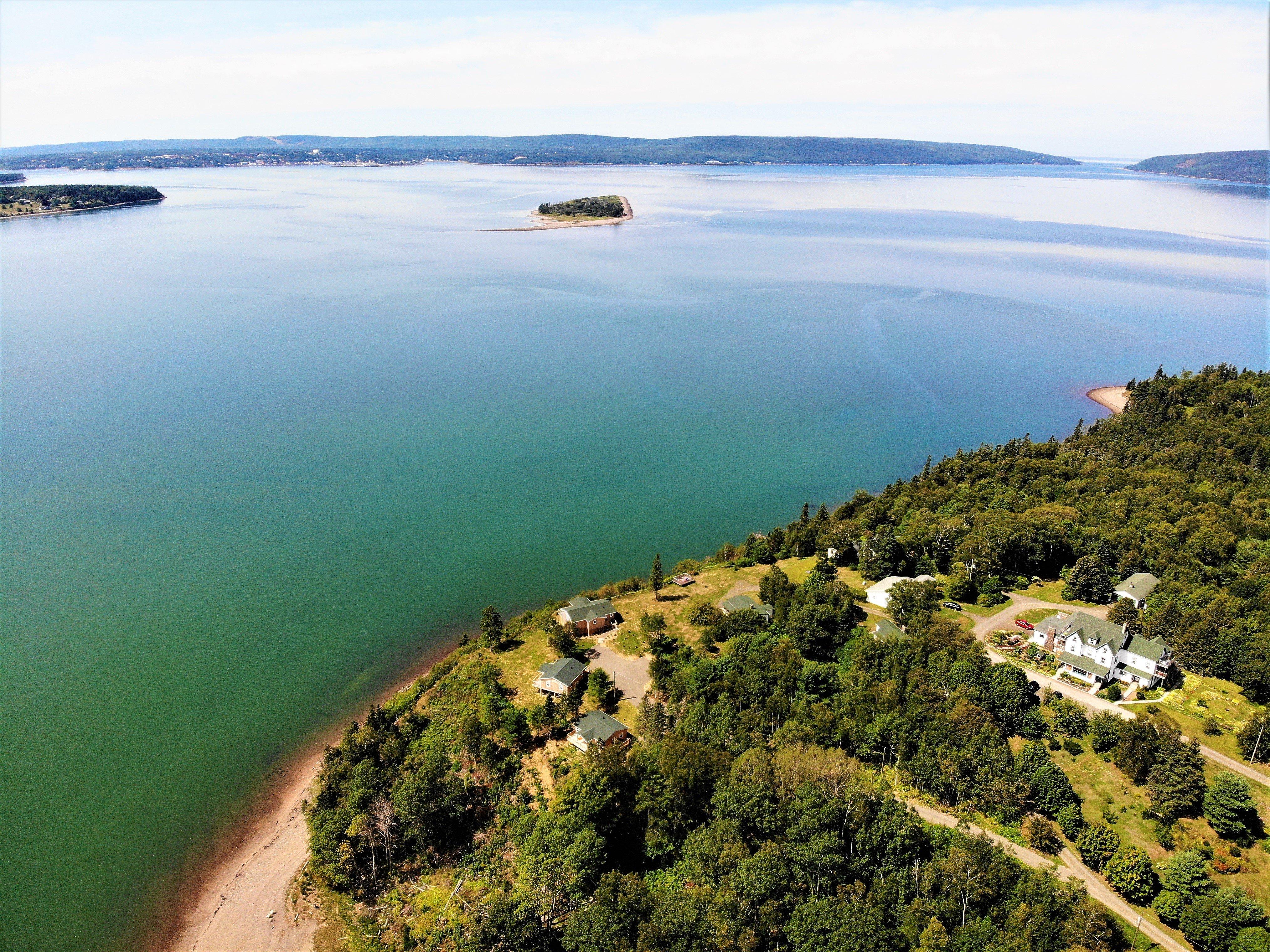 Still Point Lodge & Cottages