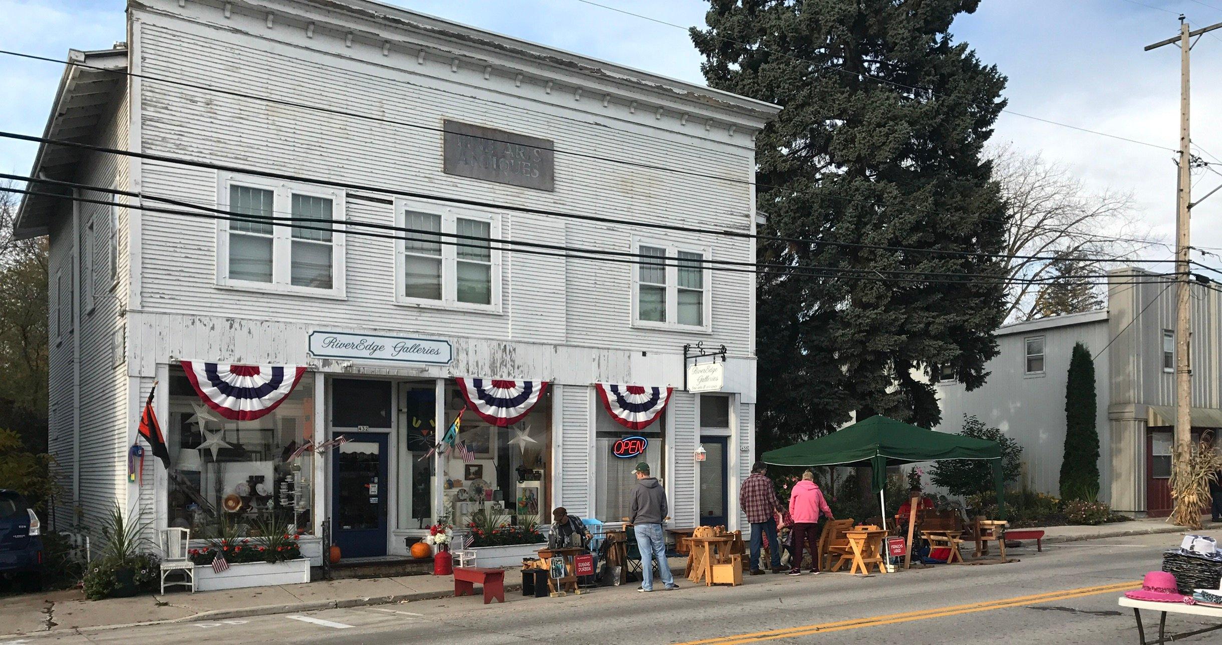 RiverEdge Galleries