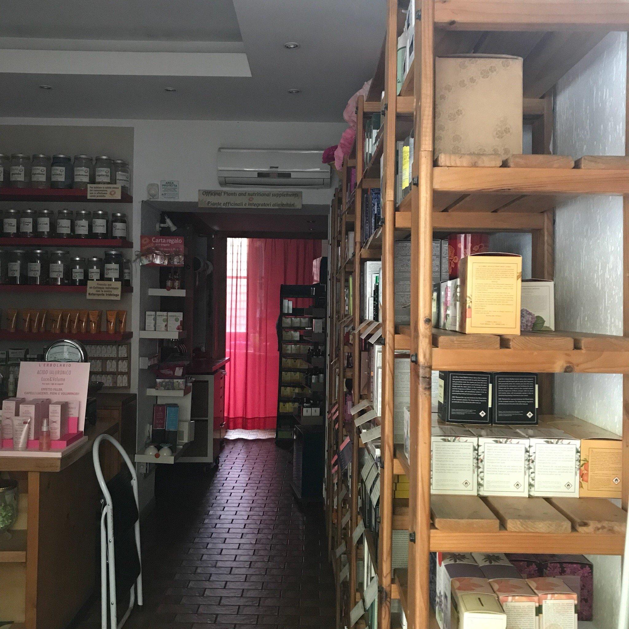 l'Erborista di via Ravizza