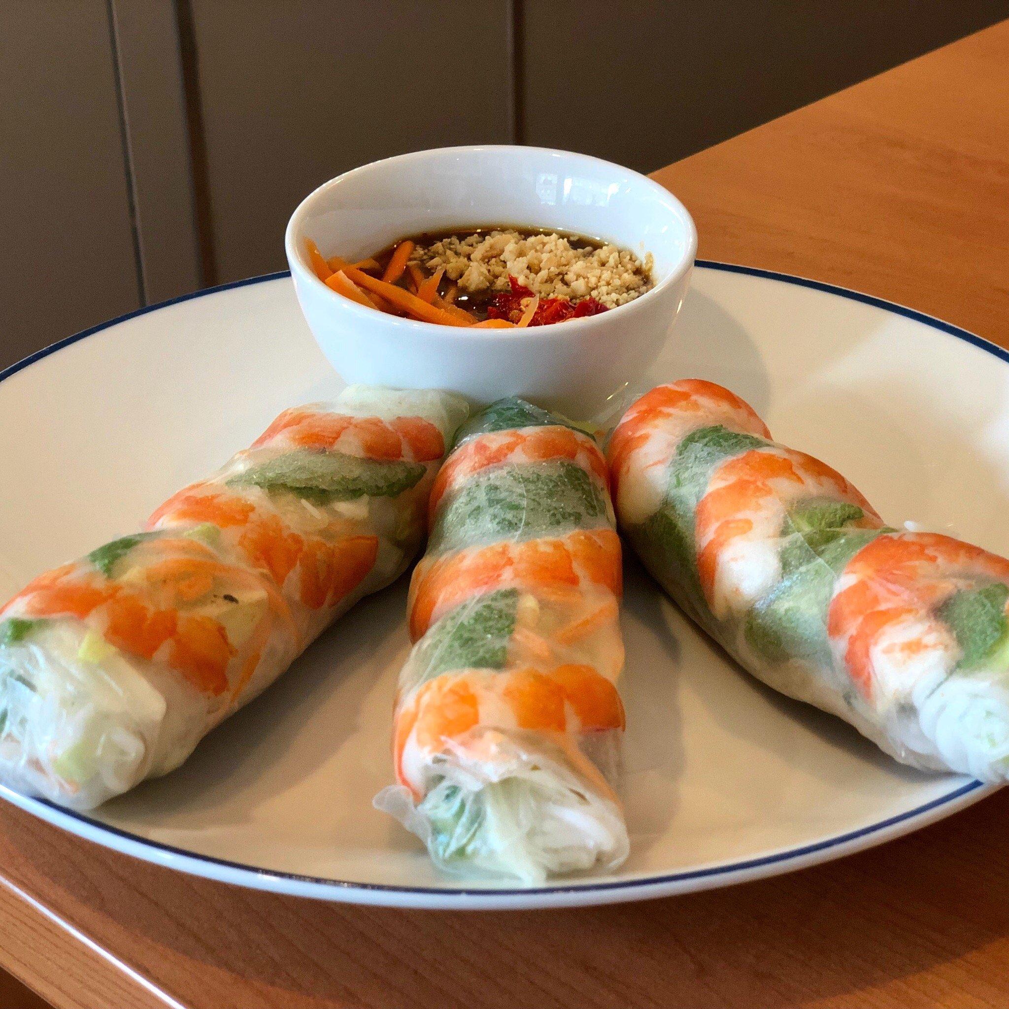 Loc's Café Pho & Rolls