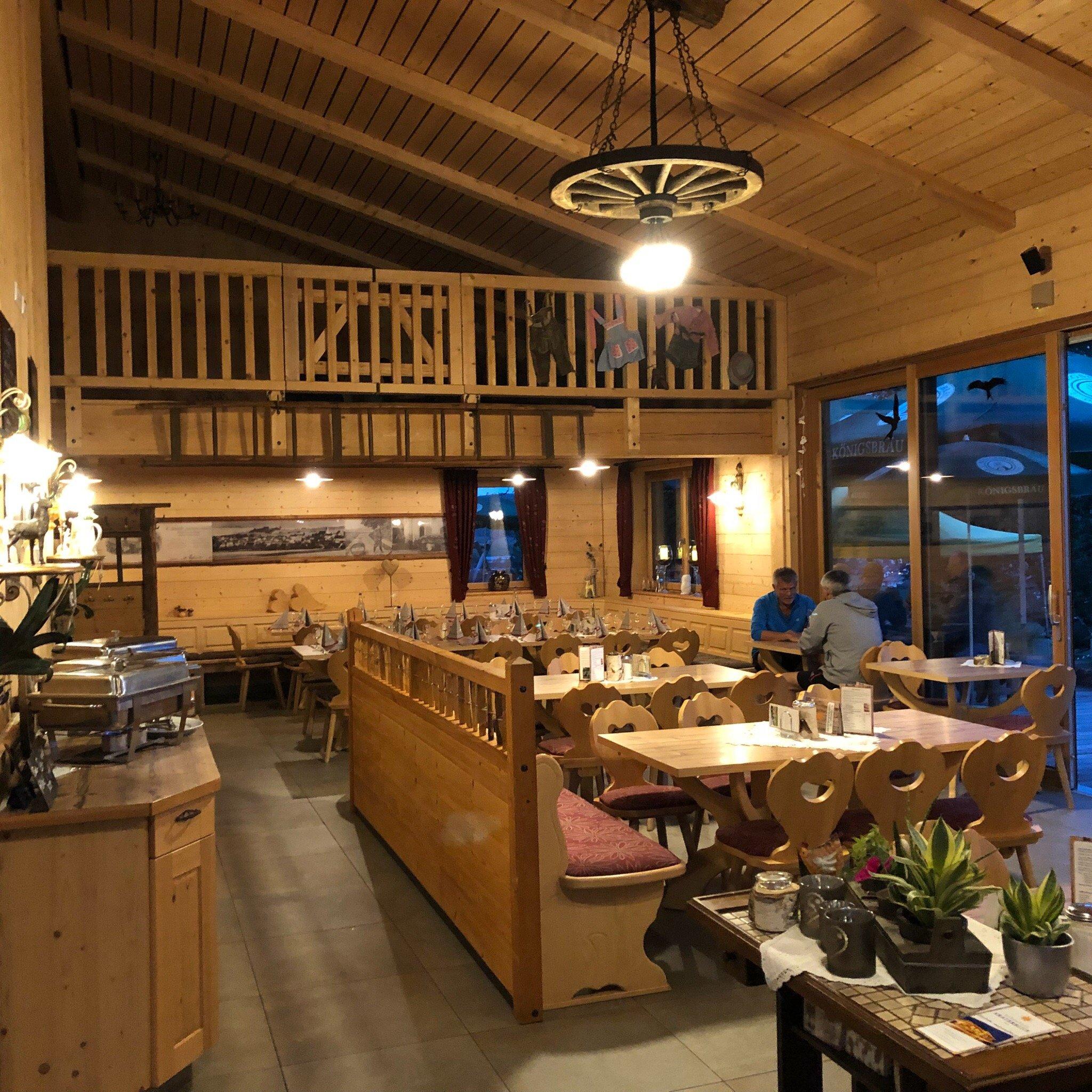 Berghuette Kraterblick