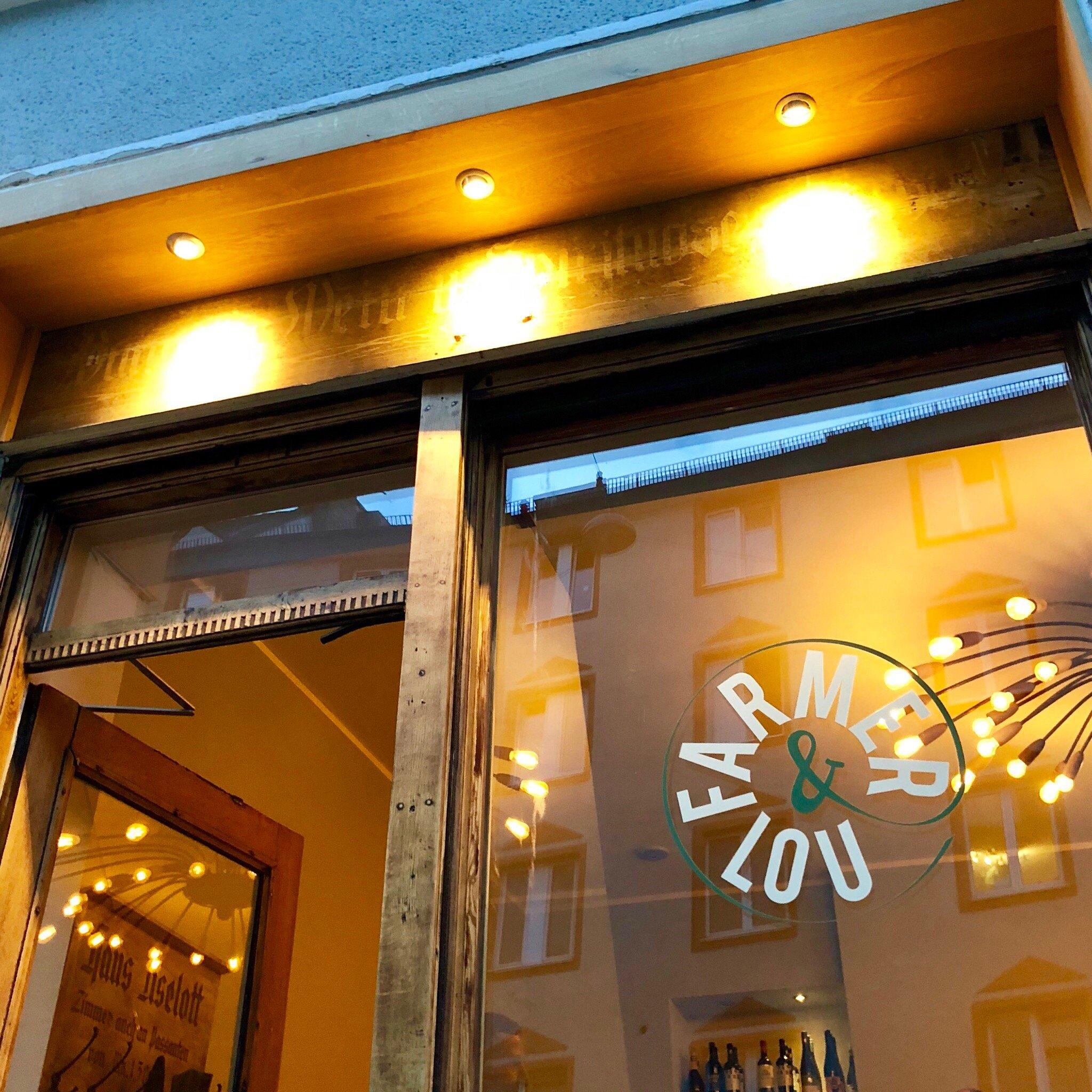 Photo by thomastrompete