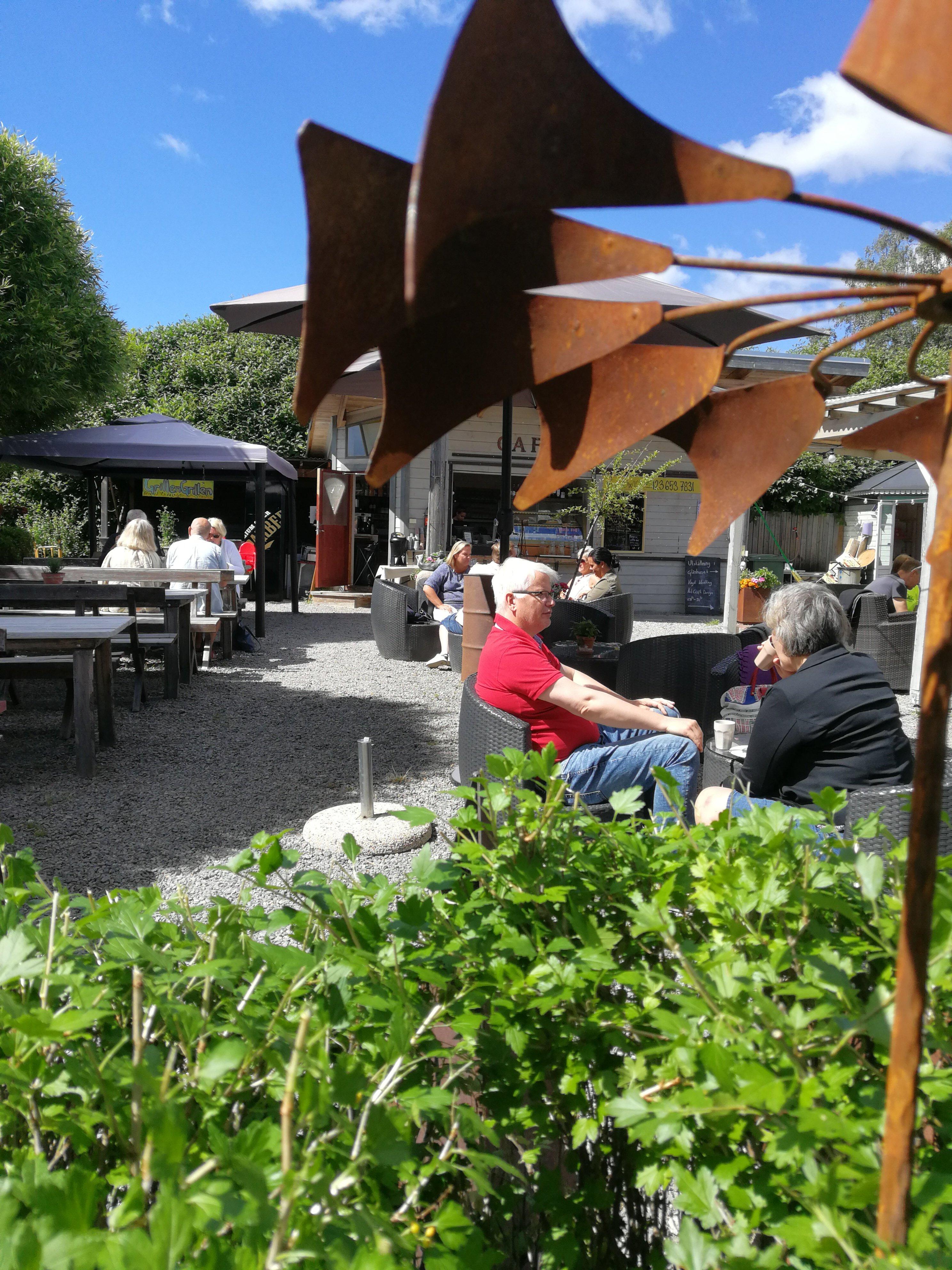 Tradgardscafe Huller om Buller