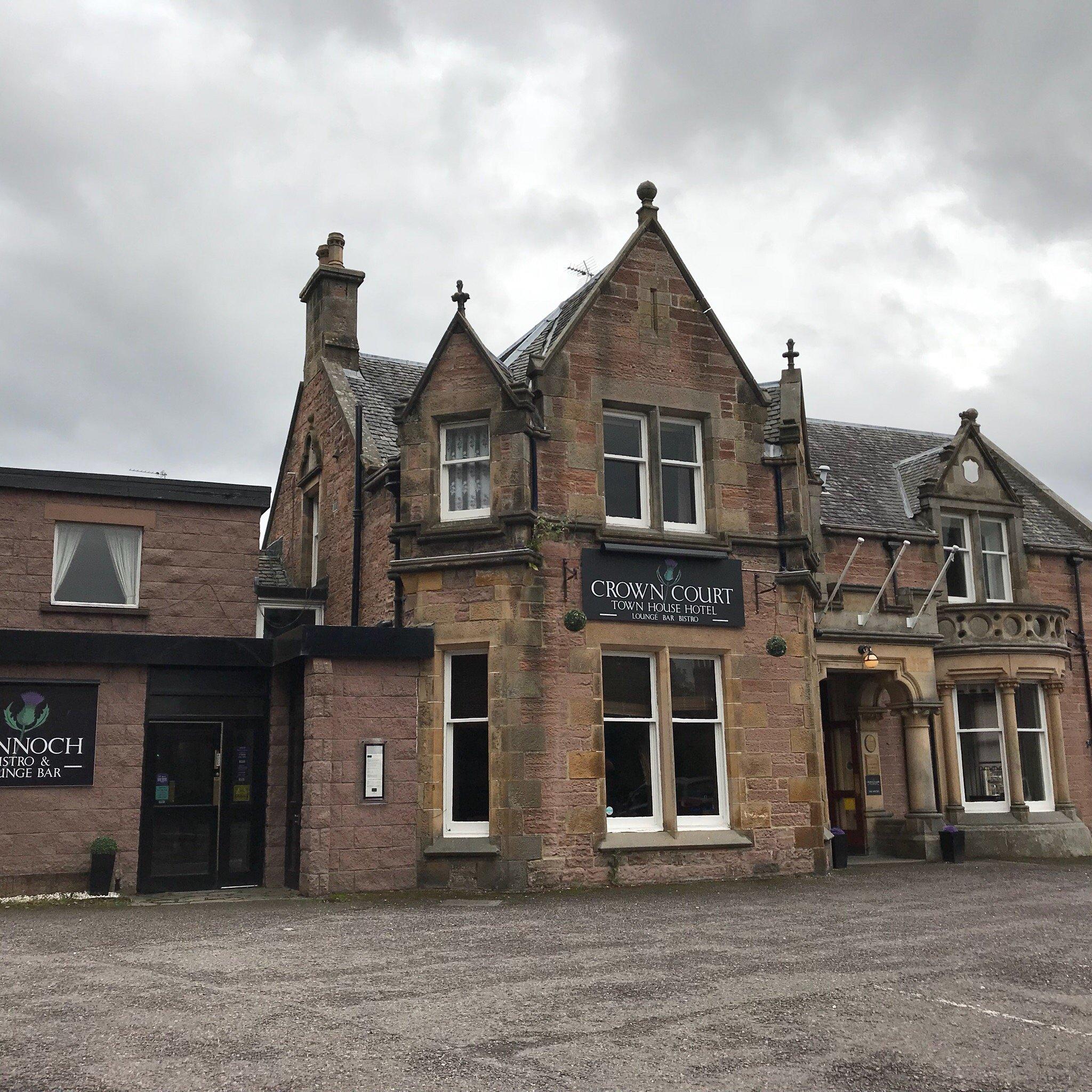 Crown Court Hotel & Bar