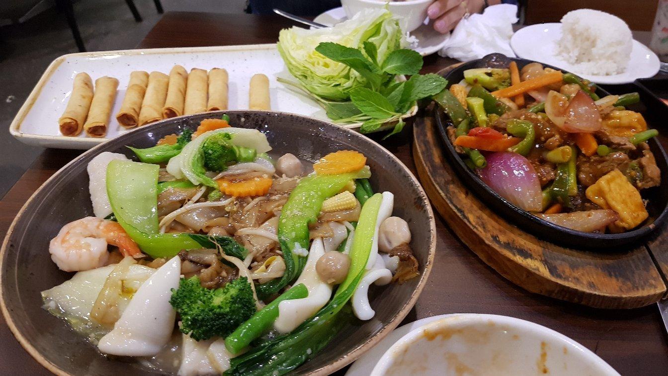 Phi Phi Vietnamese & Chinese Restaurant