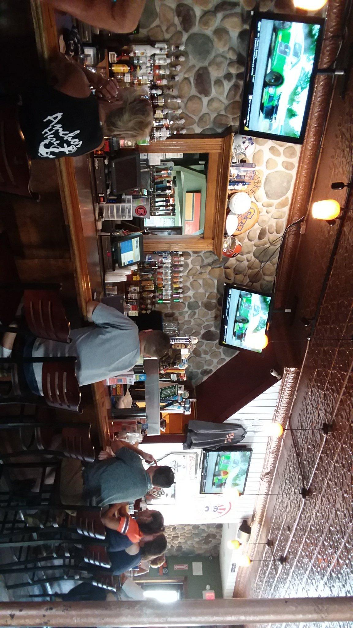 Duskee's Sports Bar & Grill