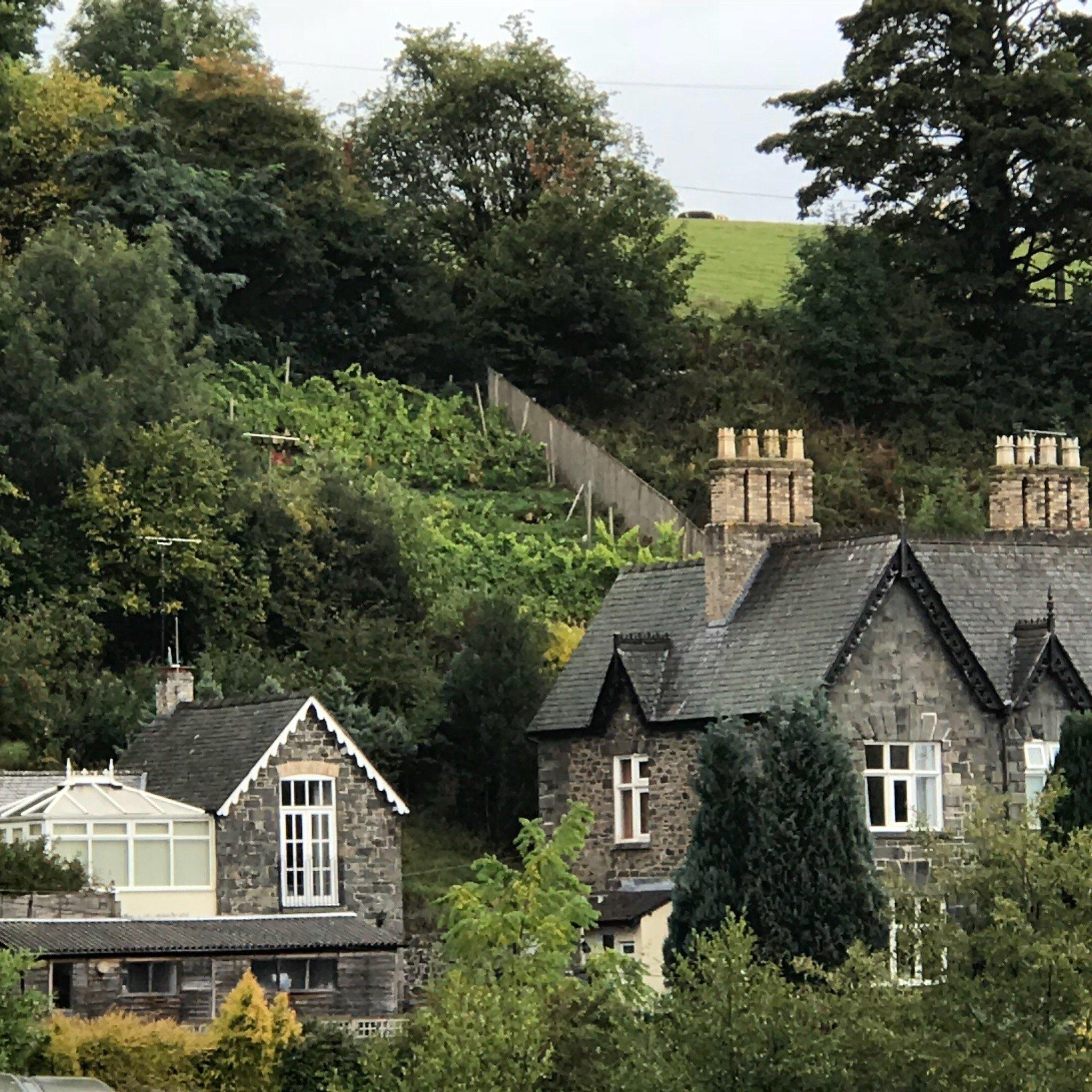 Bron Heulog Guest House