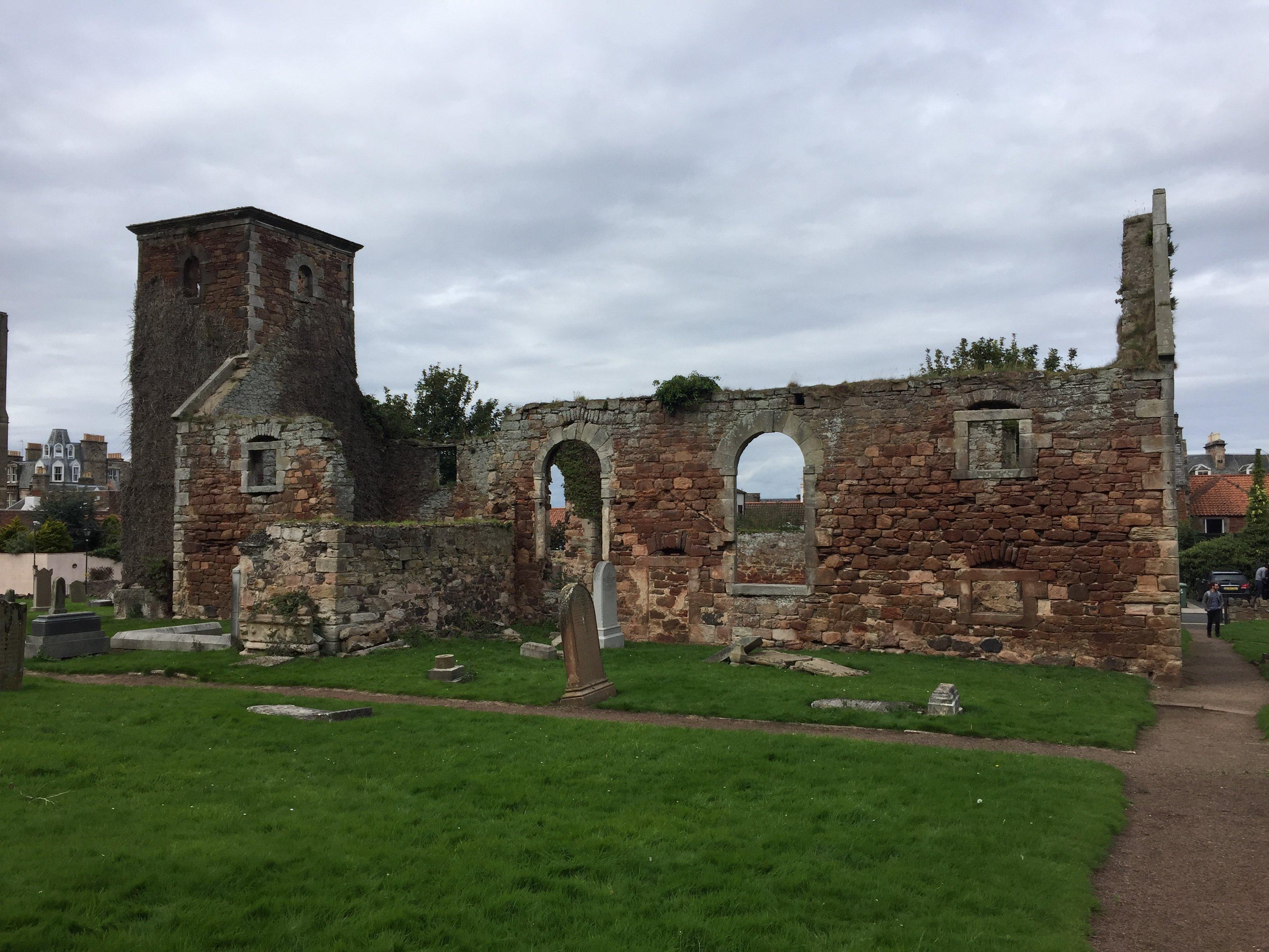 North Berwick, Kirk Ports, Old Parish Church and Churchyard