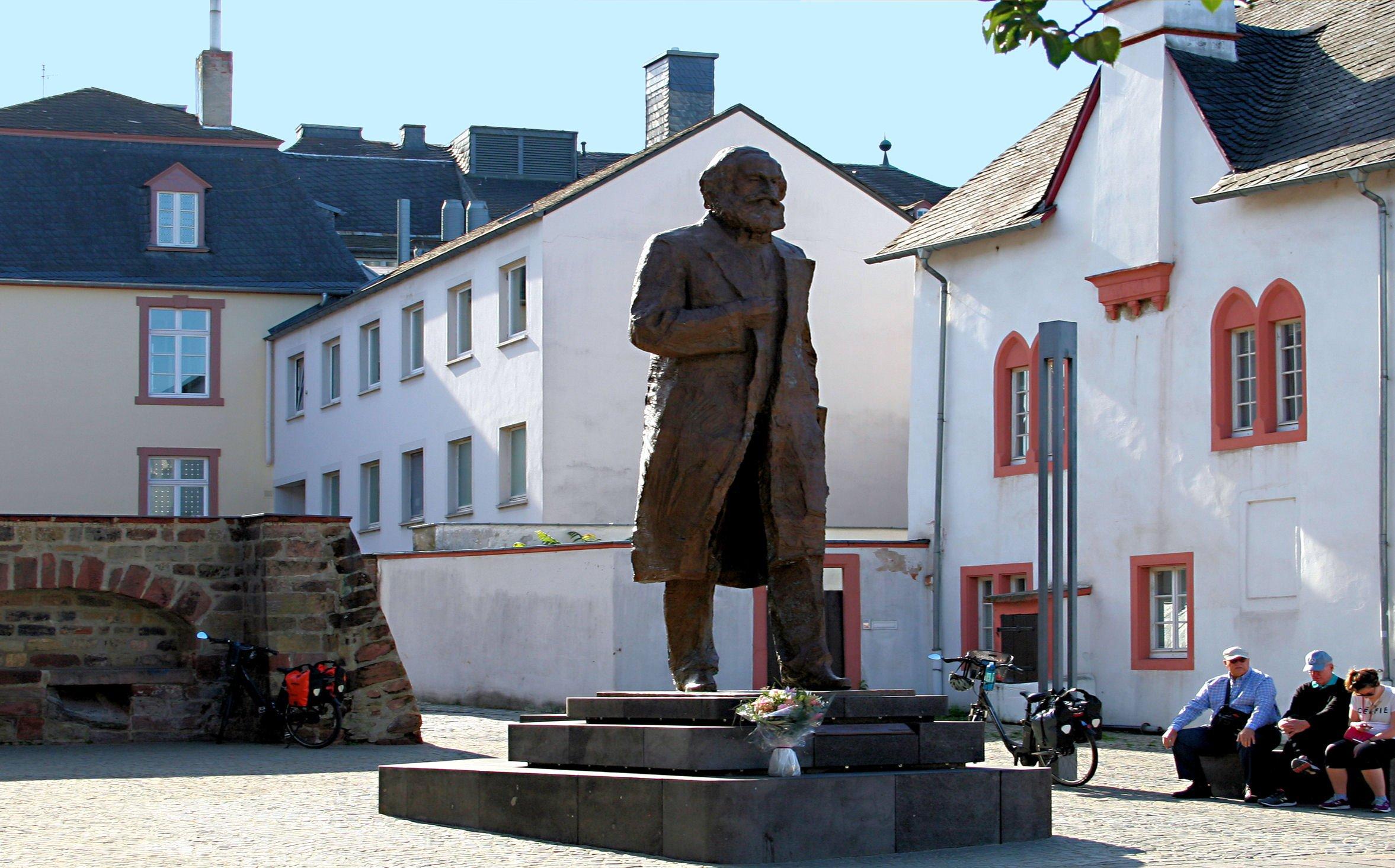 Karl-Marx-Statue